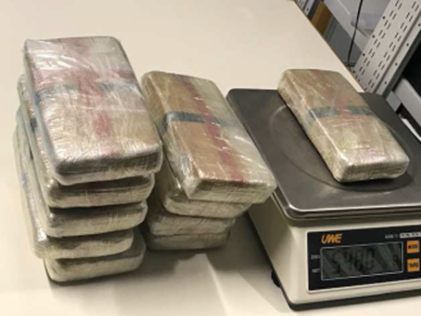 Die Polizei konfiszierte kiloweise harte Drogen.