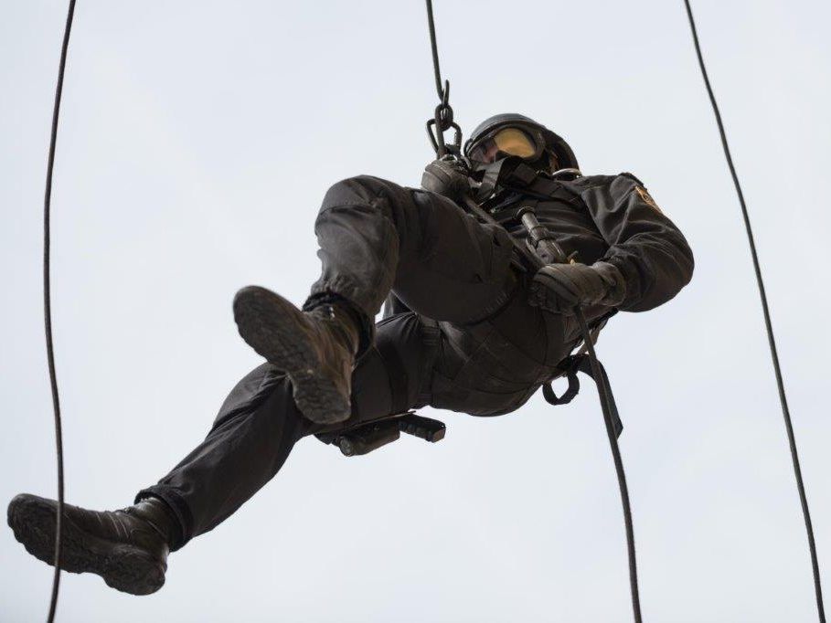 Der 51-Jährige wurde von WEGA in Sicherheit gebracht.