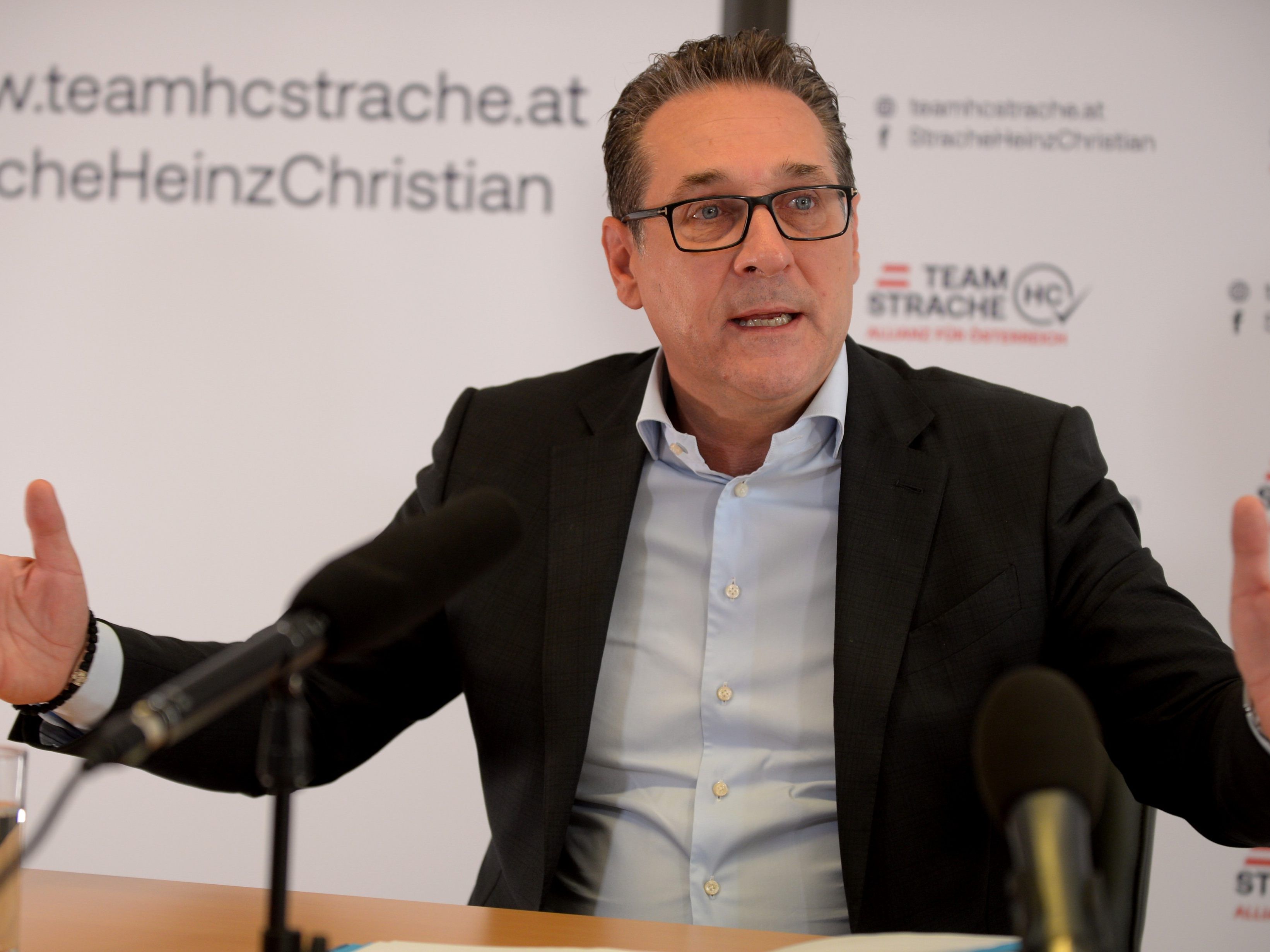 Auch HC Strache ist bereits in Wahlkampf-Laune.