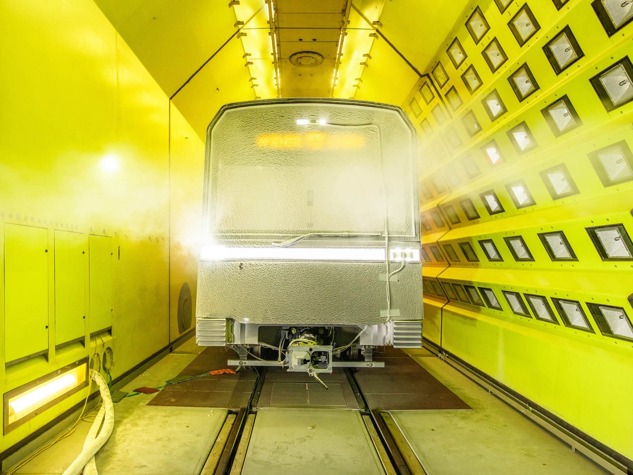 Der X-Wagen wurde im Klimawindkanal auf Herz und Nieren geprüft.