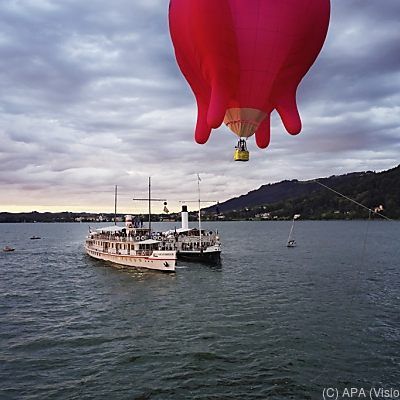 "Bregenzer Luftspiele" über dem Bodensee
