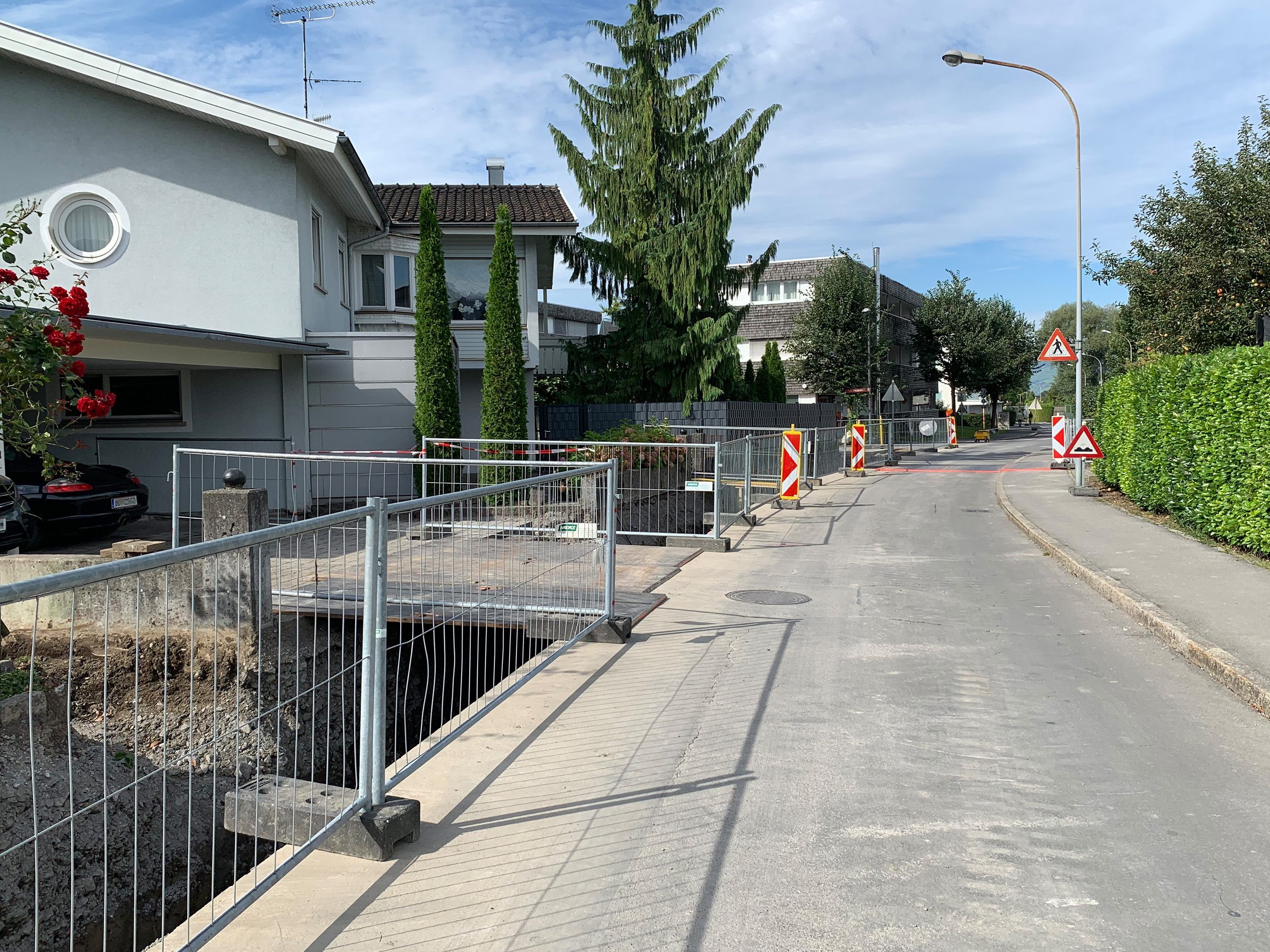 In der Erlosenstraße wurde mit den Arbeiten begonnen. In der Erlosenstraße wurde mit den Arbeiten begonnen.
