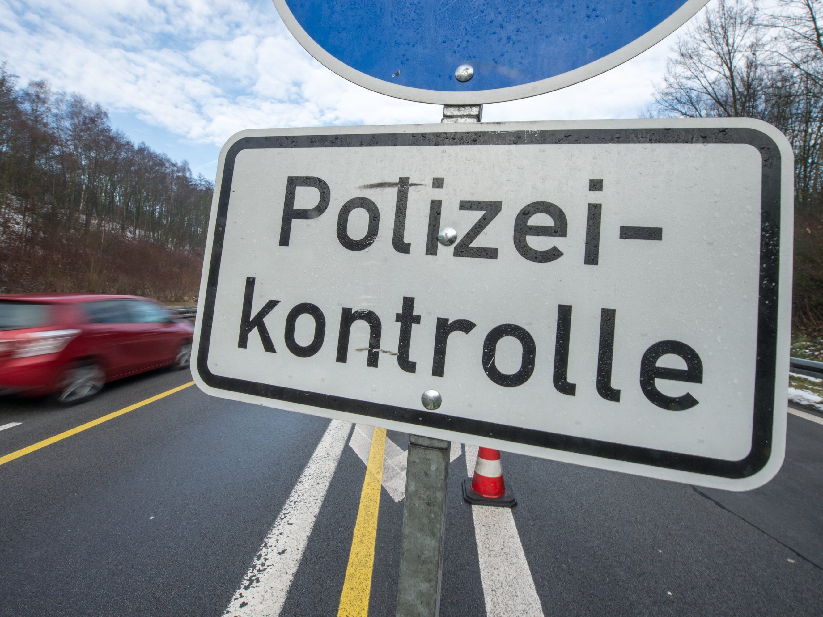 Seit Anfang August wurden knapp 750.000 polizeiliche Kontrollen an den Grenzen durchgeführt. Seit Anfang August wurden knapp 750.000 polizeiliche Kontrollen an den Grenzen durchgeführt.