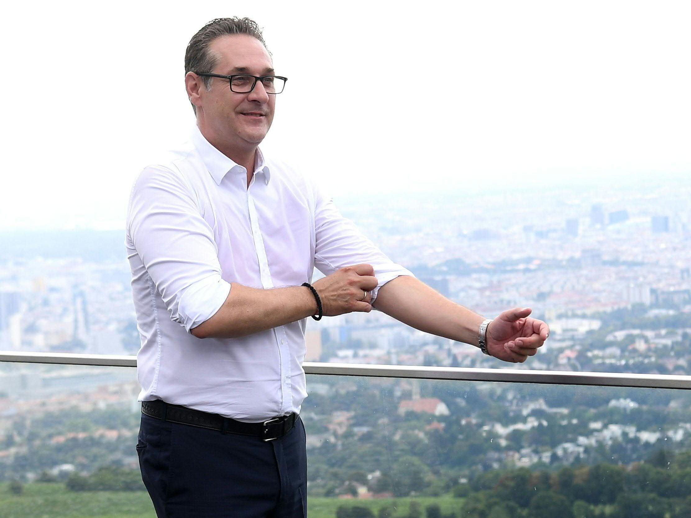 Offenbar darf Heinz-Christian Strache zur Wien-Wahl 2020 antreten. Offenbar darf Heinz-Christian Strache zur Wien-Wahl 2020 antreten.