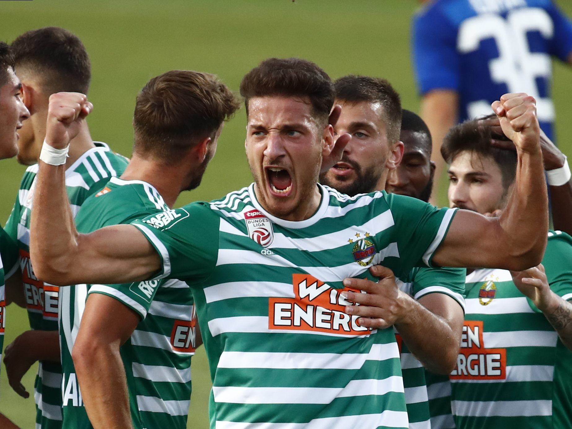 Erleichterung bei Rapid Wien nach dem Sieg über Lok Zagreb. Erleichterung bei Rapid Wien nach dem Sieg über Lok Zagreb.