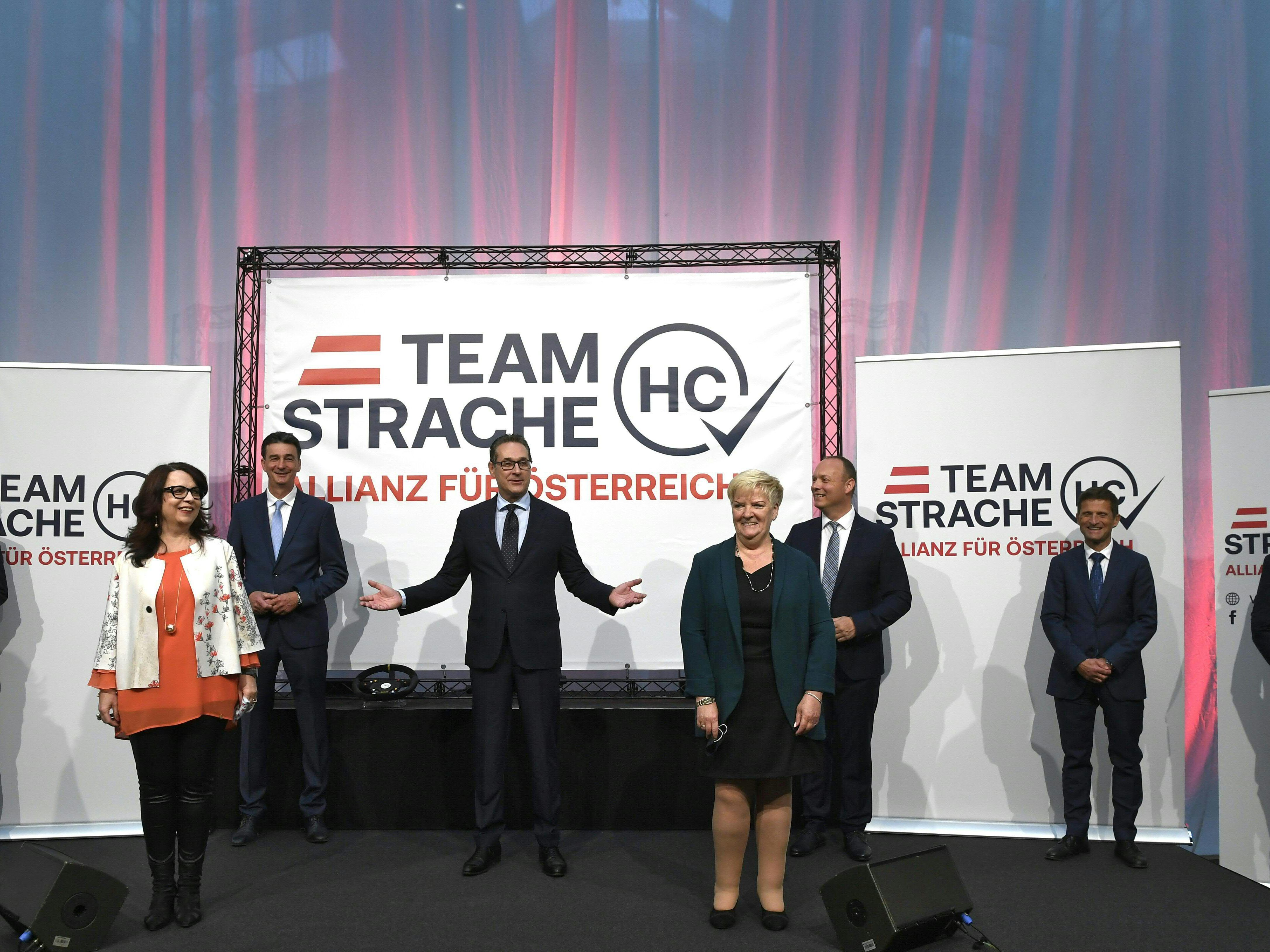 Mit em Team HC Strache soll ein politisches Comeback für den ehemaligen Vizekanzler möglich werden. Mit em Team HC Strache soll ein politisches Comeback für den ehemaligen Vizekanzler möglich werden.