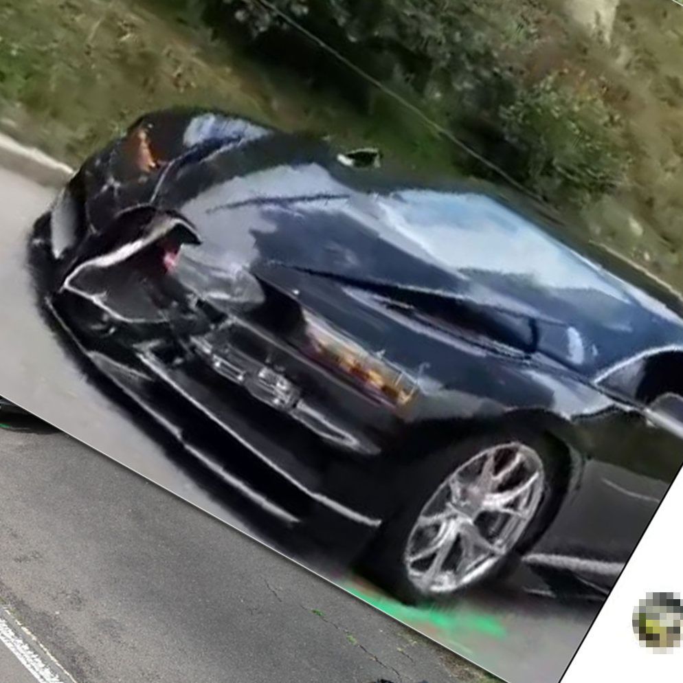 Sowohl der Bugatti als auch derPosrche wurden schwer beschädigt.