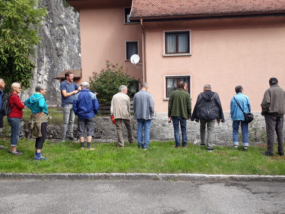 Den Ausführungen der Experten lauschten die Mitglieder des PVÖ Bürs aufmerksam. Den Ausführungen der Experten lauschten die Mitglieder des PVÖ Bürs aufmerksam.