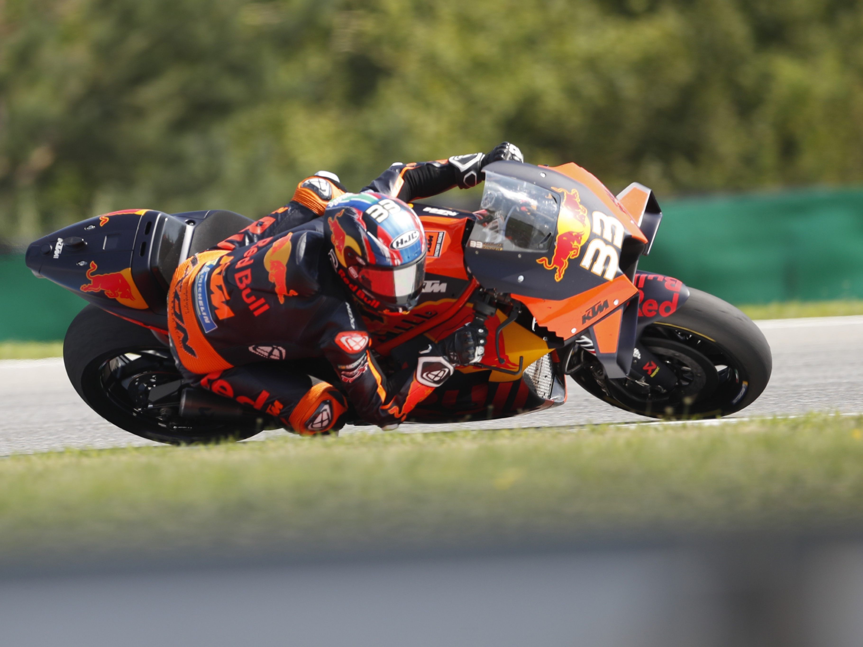 Brad Binder holt den ersten Sieg für KTM in der MotoGP.