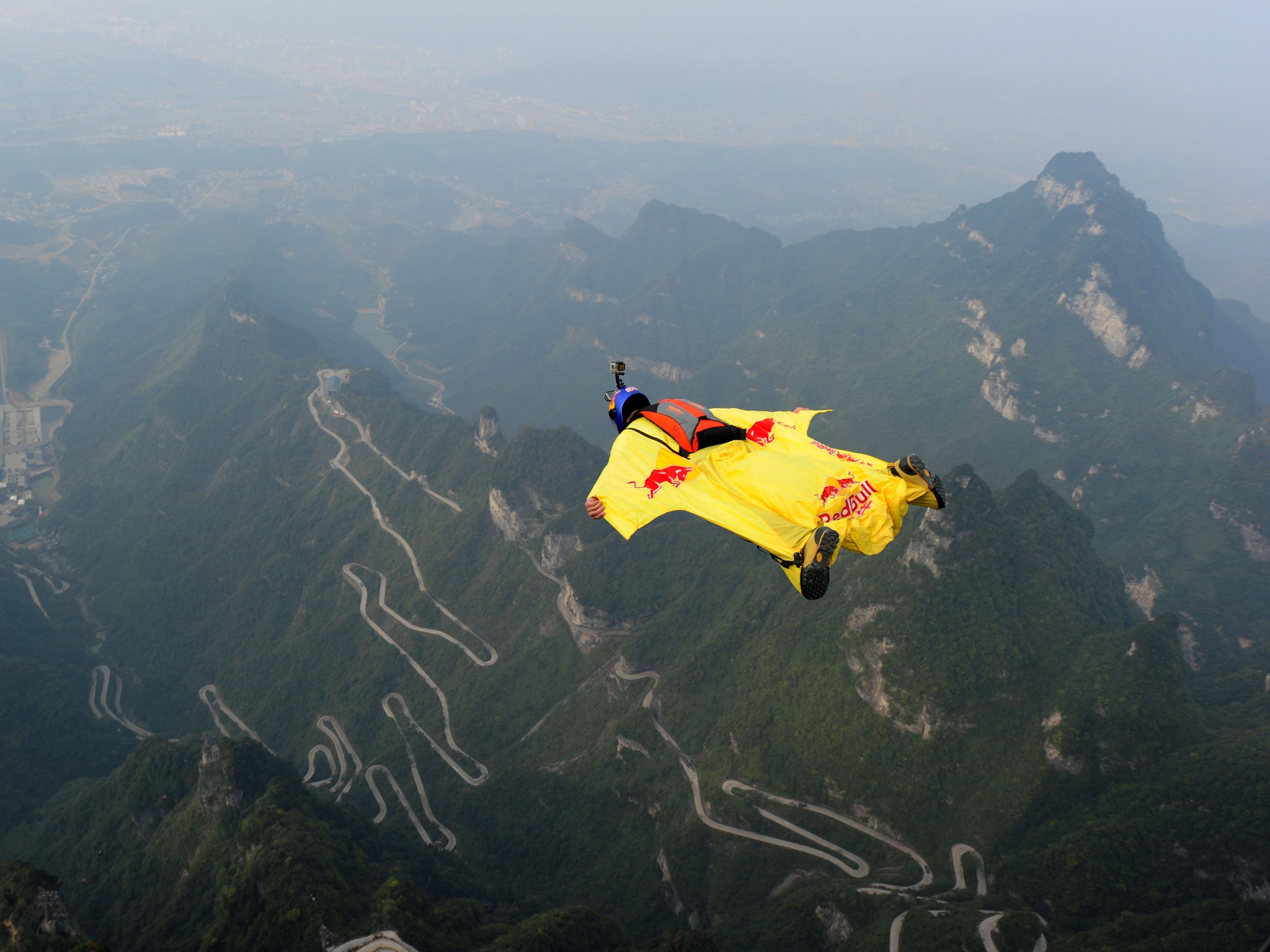 "Wingsuit"-Fliegen (Symbolbild) zählt zu den gefährlichsten Extremsportarten der Welt.