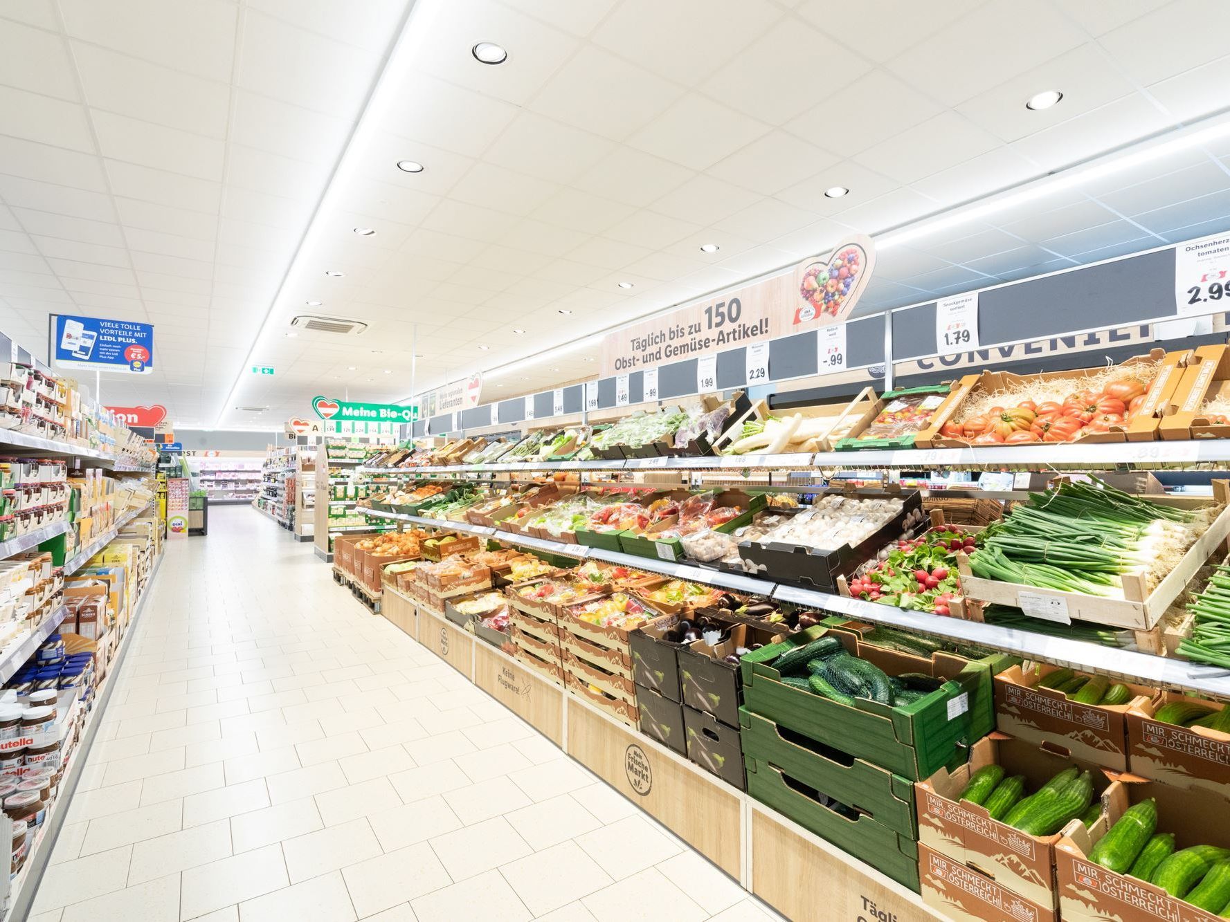 Moderner, heller, schöner: Neu gestaltete Lidl Filiale in der Laxenburger Straße. Moderner, heller, schöner: Neu gestaltete Lidl Filiale in der Laxenburger Straße.