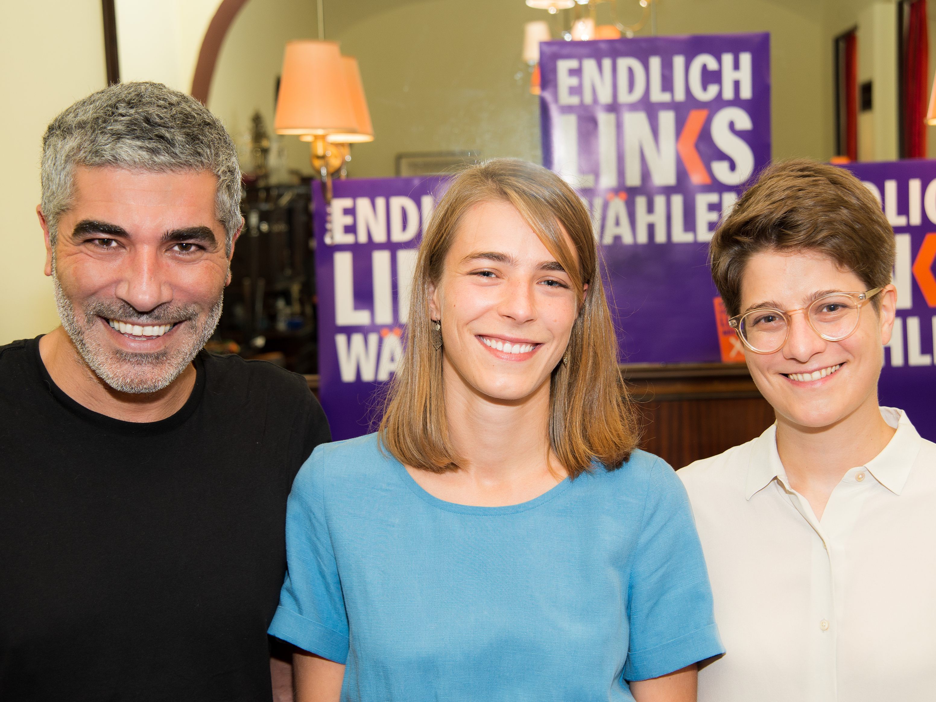 Can Gülcü, Anna Svec und Angelika Adensamer haben die Unterschriften für LINKS beisammen. Can Gülcü, Anna Svec und Angelika Adensamer haben die Unterschriften für LINKS beisammen.