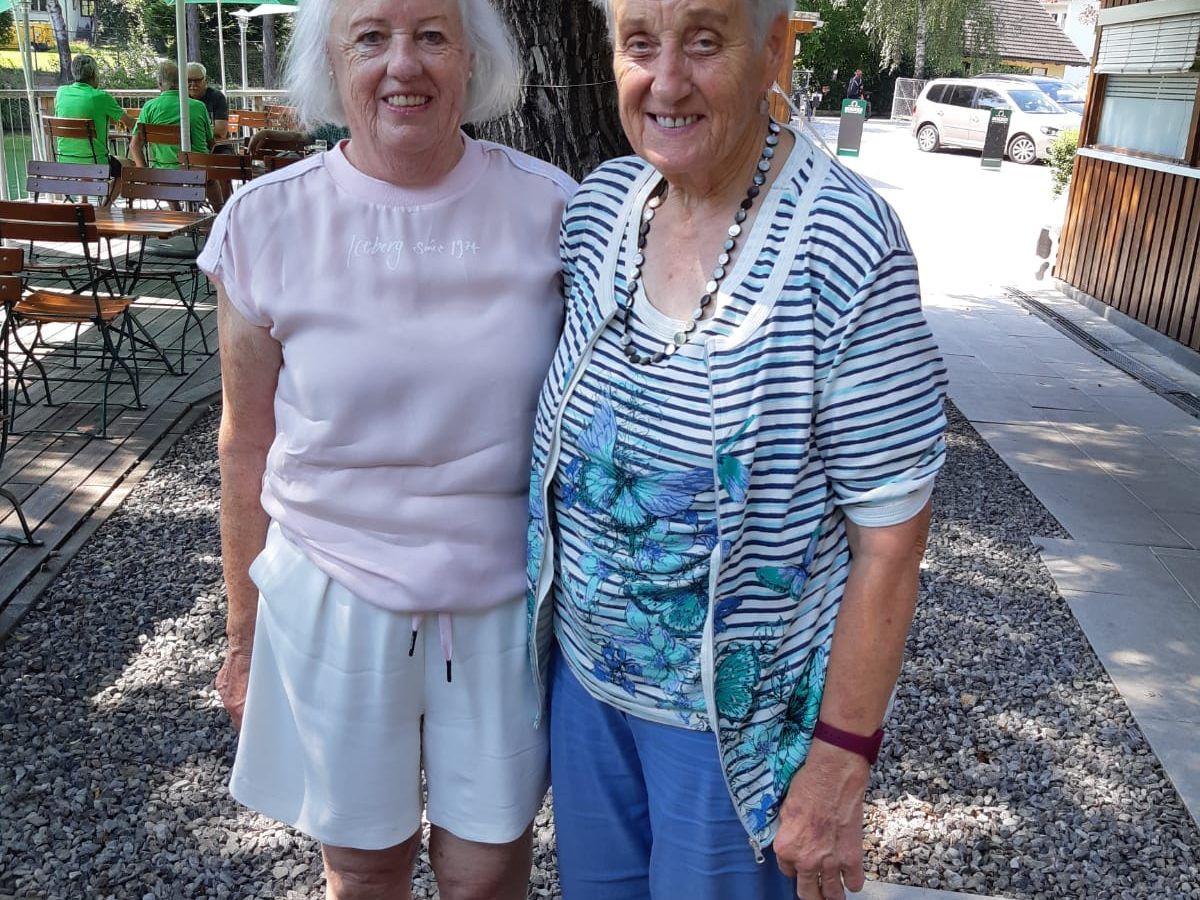 Myrtha Madlener mit Obfrau Reinelde Gut Myrtha Madlener mit Obfrau Reinelde Gut