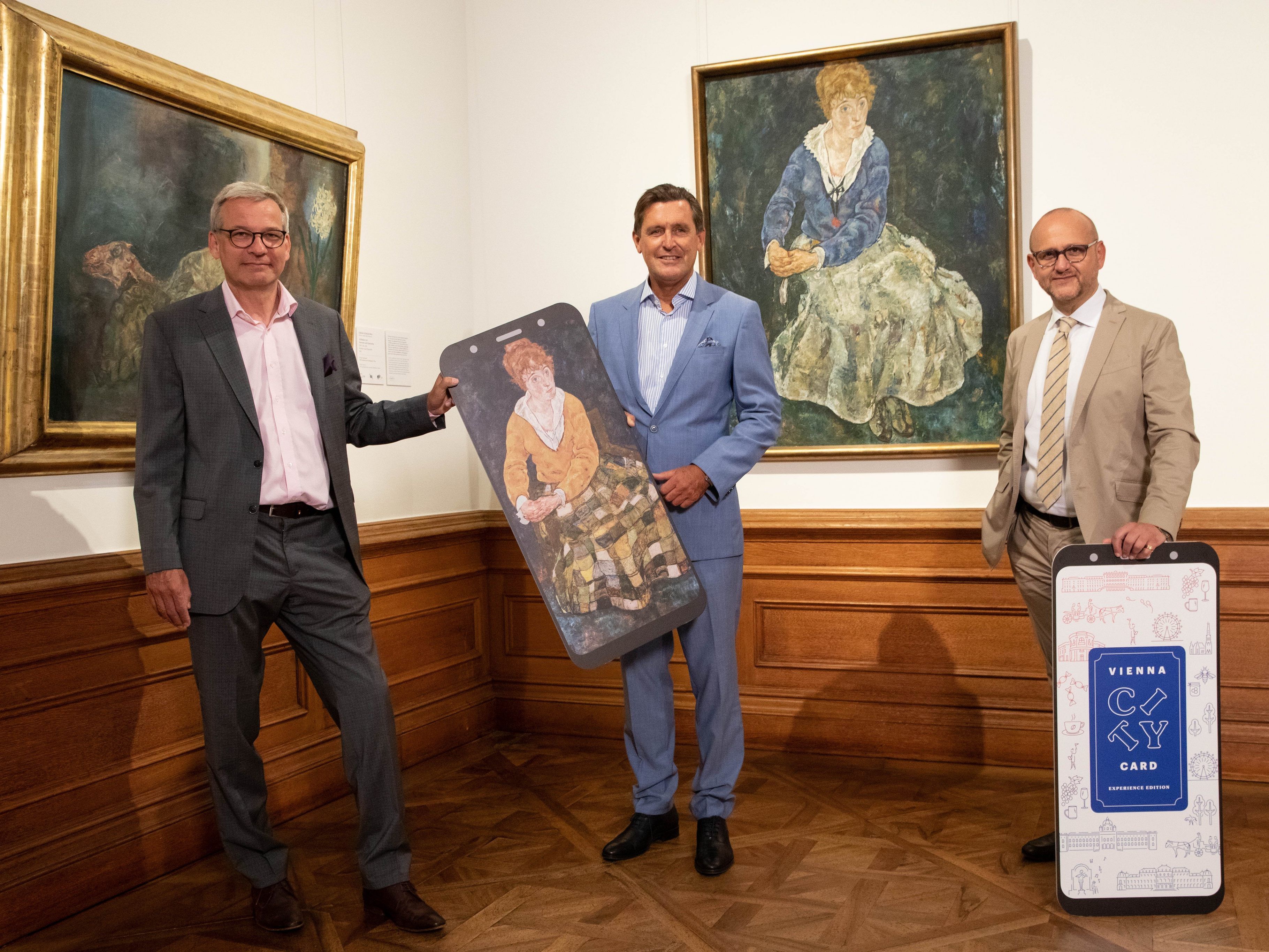Wirtschaftsstadtrat Peter Hanke (Mitte), der wirtschaftliche Geschäftsführer des Belvedere Wolfgang Bergmann (links) und Tourismusdirektor Norbert Kettner (rechts) präsentieren die Experience Edition der Vienna City Card Wirtschaftsstadtrat Peter Hanke (Mitte), der wirtschaftliche Geschäftsführer des Belvedere Wolfgang Bergmann (links) und Tourismusdirektor Norbert Kettner (rechts) präsentieren die Experience Edition der Vienna City Card
