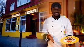 Trotz heftiger Kritik denkt Wirt Andrew Onuegbu nicht daran den Namen seines Lokals zu ändern.