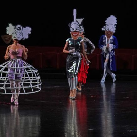 Die Uraufführung der Opera buffa von Lubica Cekovska bescherte einen komisch-grotesken Opernabend