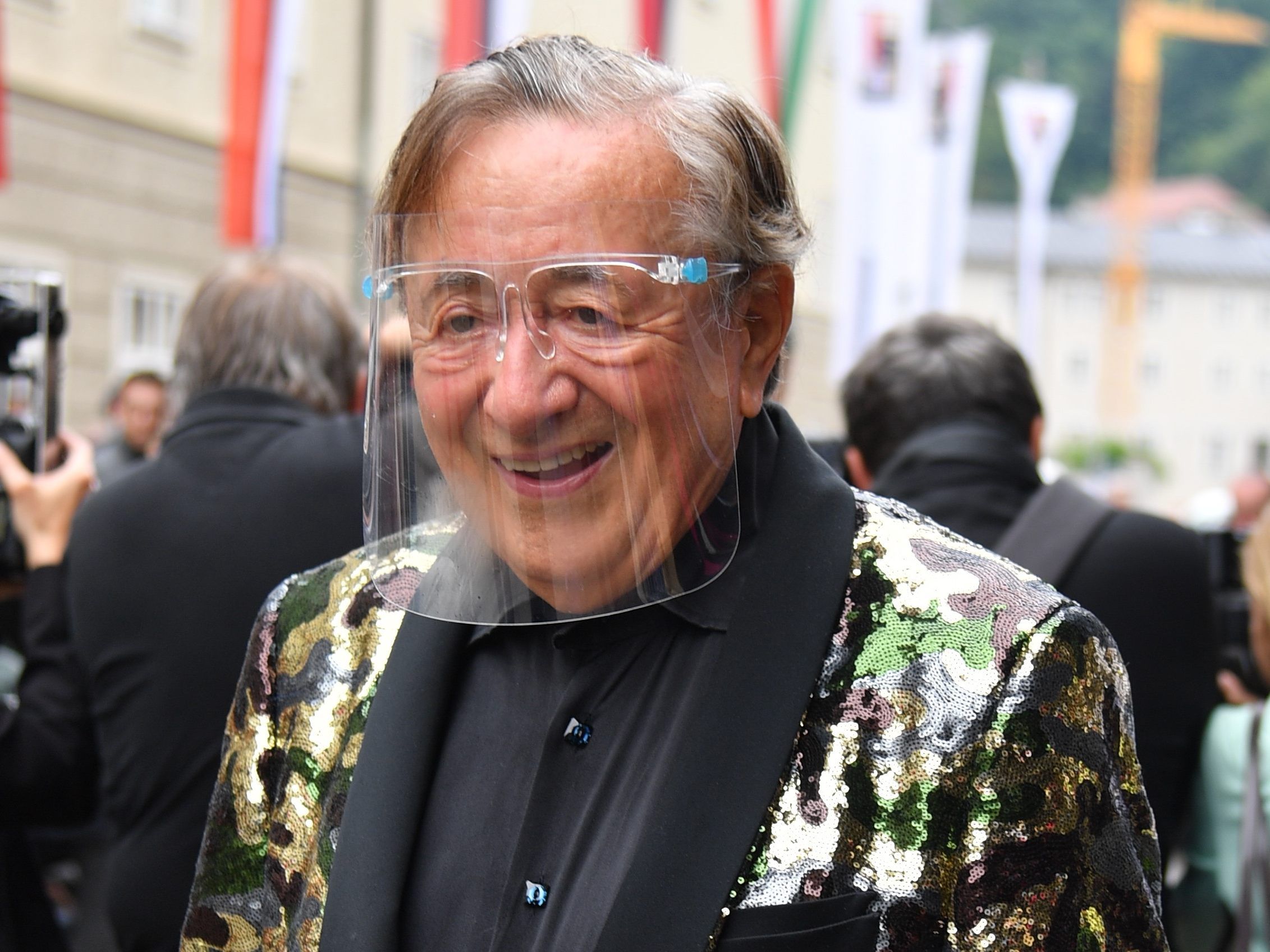 Anfang August besuchte Richard Lugner noch die Salzburger Festspiele - nun liegt der 87-Jährige im Spital Anfang August besuchte Richard Lugner noch die Salzburger Festspiele - nun liegt der 87-Jährige im Spital