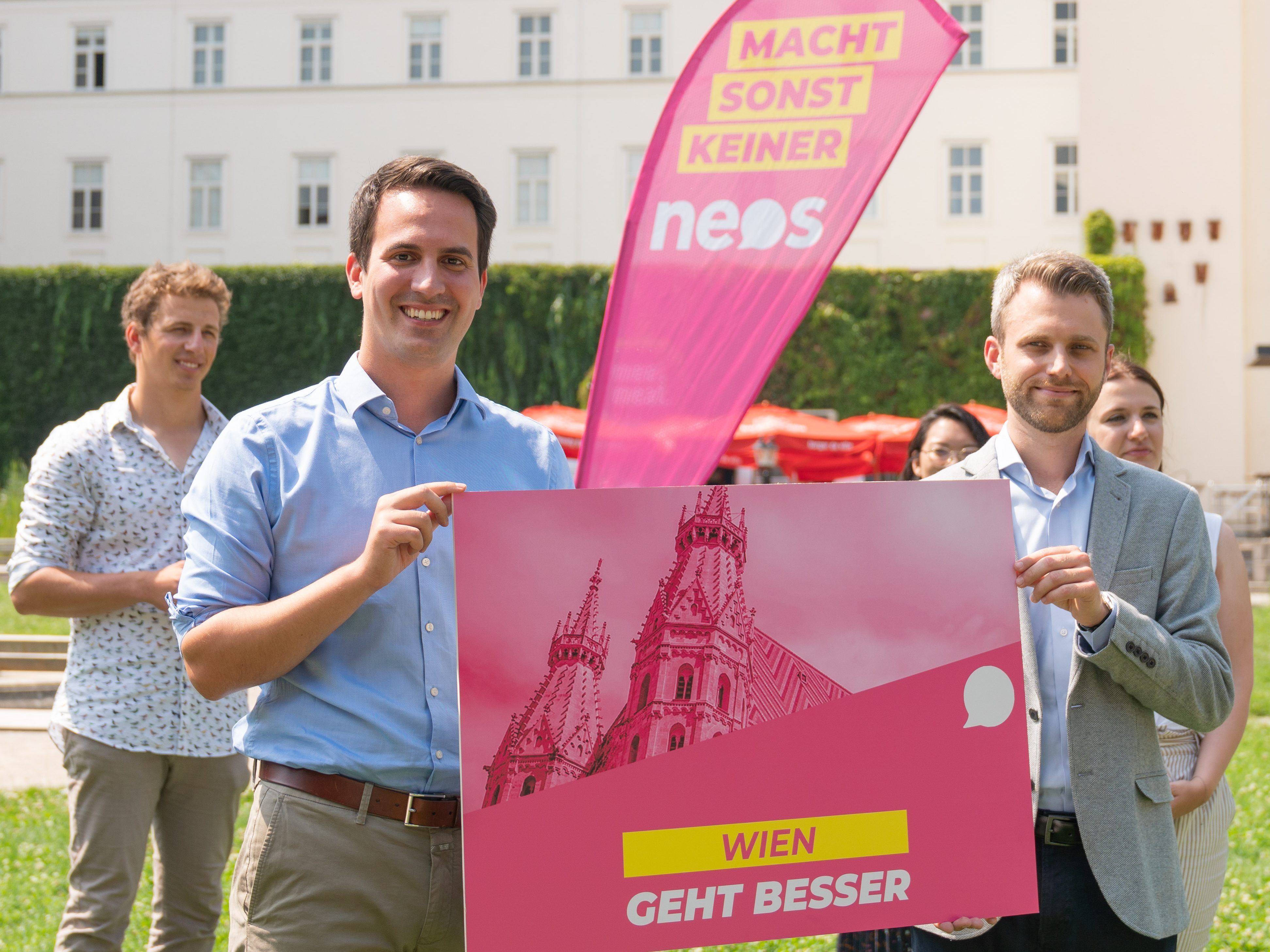 Foto: Spitzenkandidat Christoph Wiederkehr (li.) und Landesgeschäftsführer Philipp Kern reichen die NEOS Wien-Liste für die Gemeinderats- und Landtagswahlen 2020 ein. Foto: Spitzenkandidat Christoph Wiederkehr (li.) und Landesgeschäftsführer Philipp Kern reichen die NEOS Wien-Liste für die Gemeinderats- und Landtagswahlen 2020 ein.