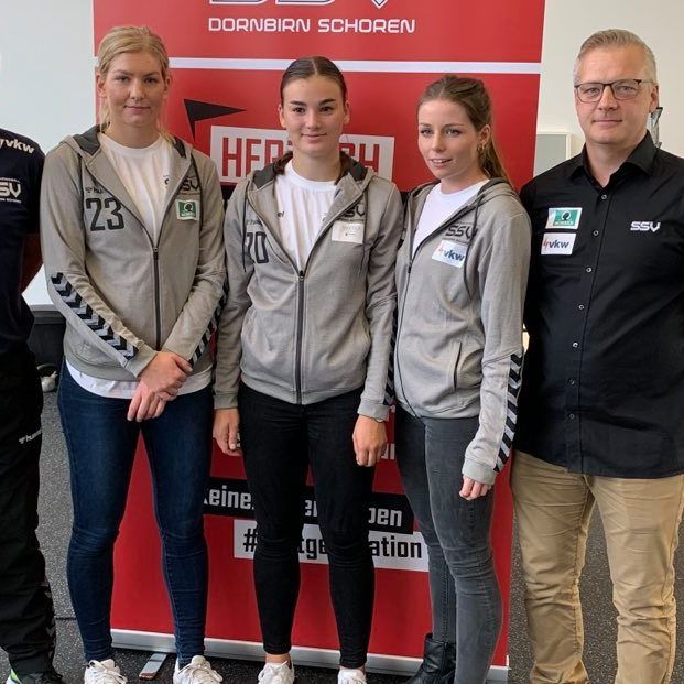Trainer Roger Bertschinger, Julia Marksteiner, Sophia Ölz, Marie Huber und Günther Marksteiner sind optimistisch