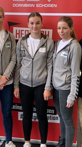 Trainer Roger Bertschinger, Julia Marksteiner, Sophia Ölz, Marie Huber und Günther Marksteiner sind optimistisch