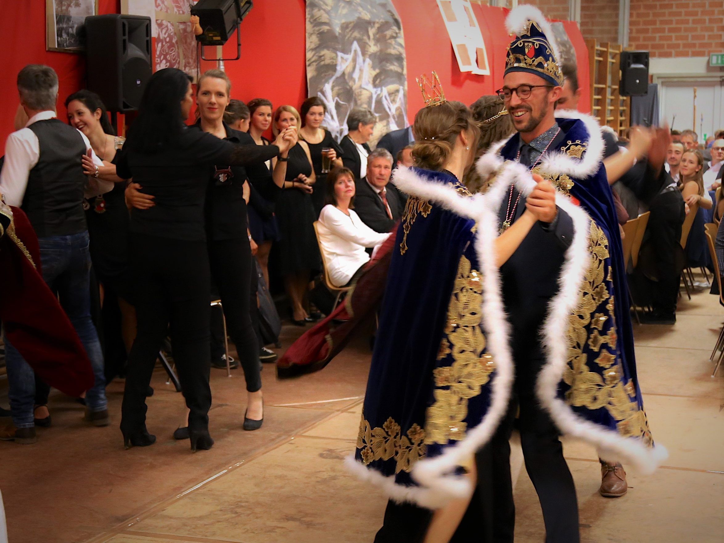 Das neue Prinzenpaar wird erstmals "Outdoor" gekrönt. Das neue Prinzenpaar wird erstmals "Outdoor" gekrönt.