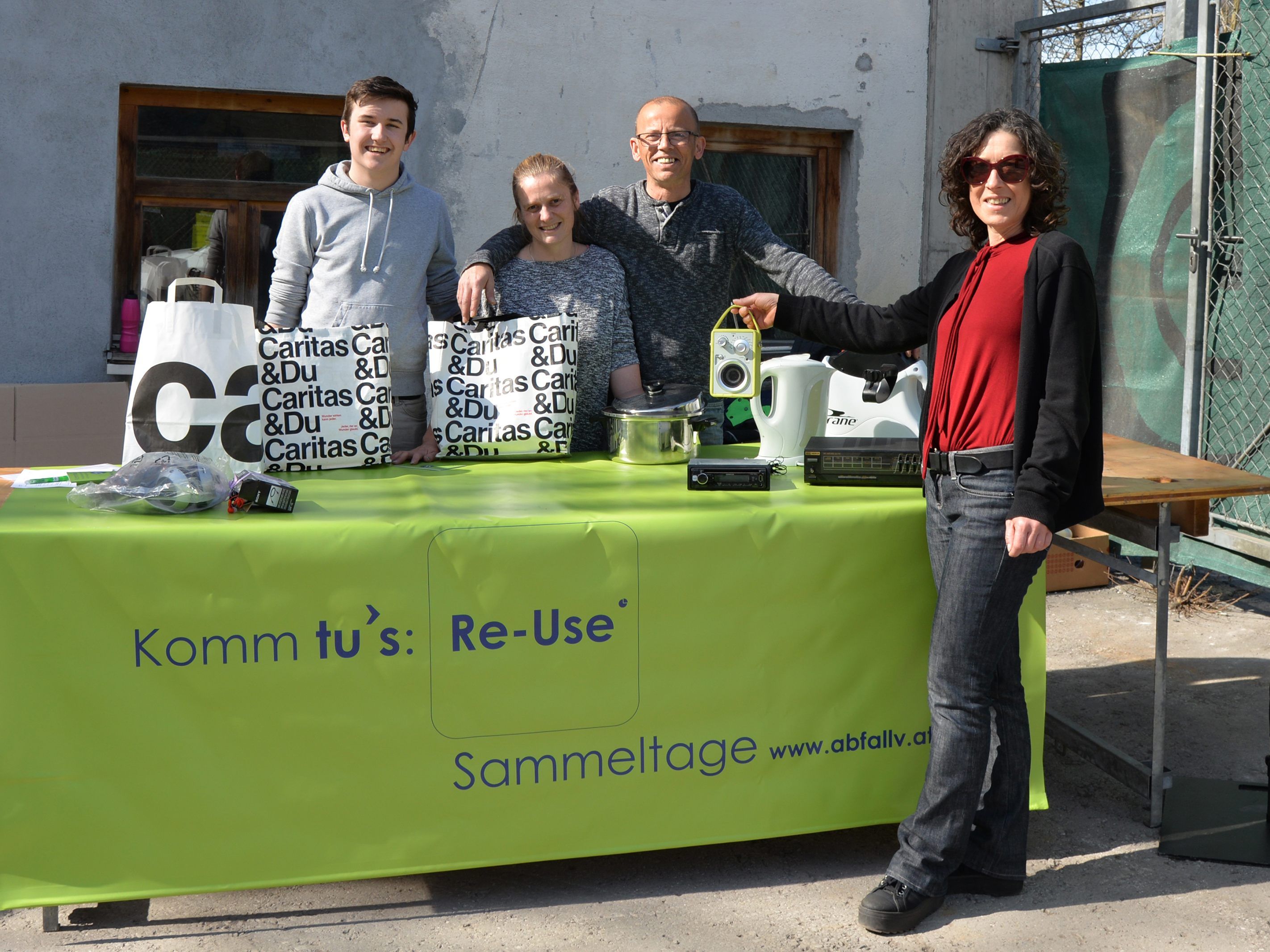 Am 25. September werden die Produkte engegengenommen. Am 25. September werden die Produkte engegengenommen.