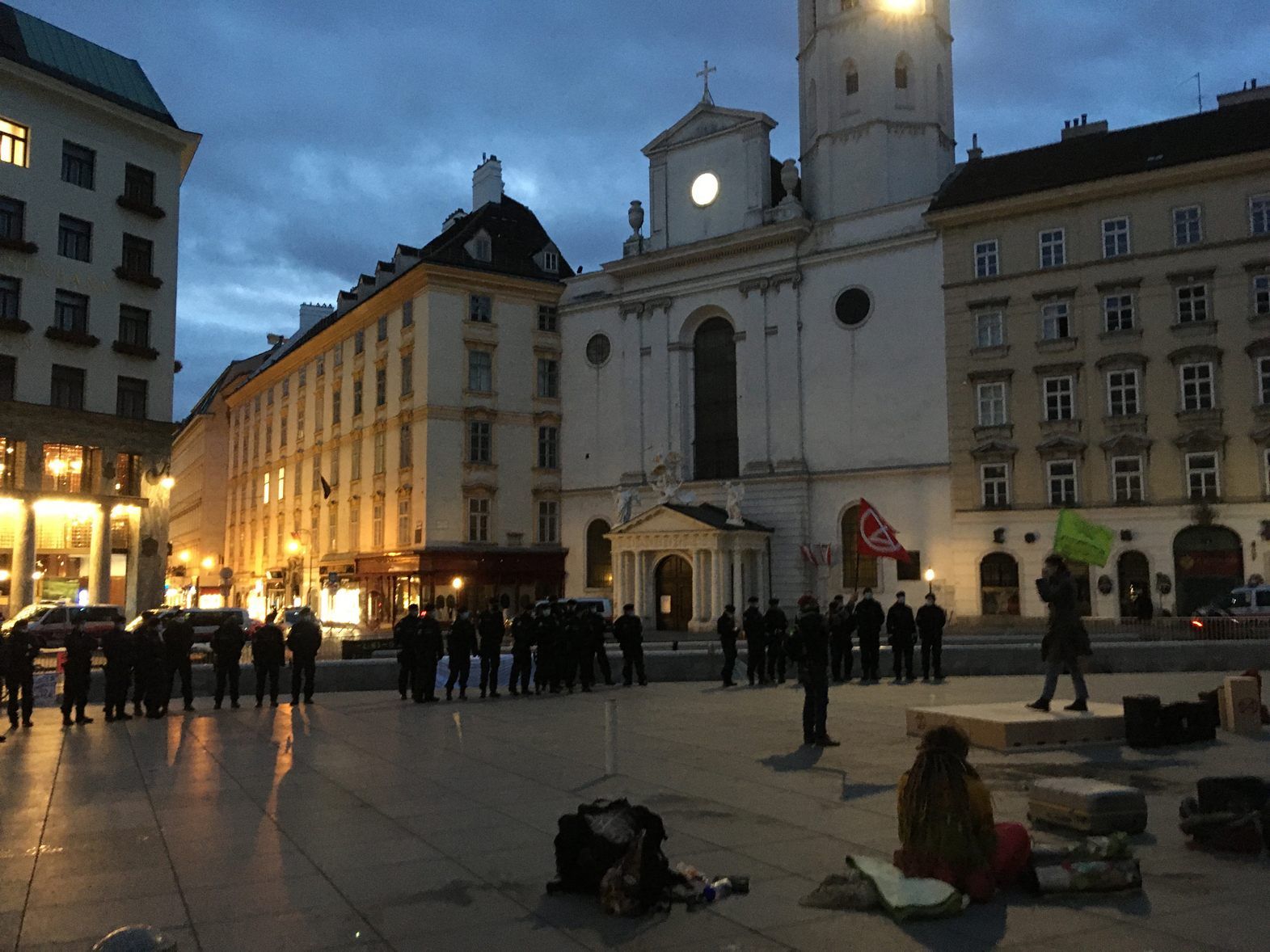 Das Lager wurde am Dienstag geräumt, der Protest ging jedoch weiter. Das Lager wurde am Dienstag geräumt, der Protest ging jedoch weiter.