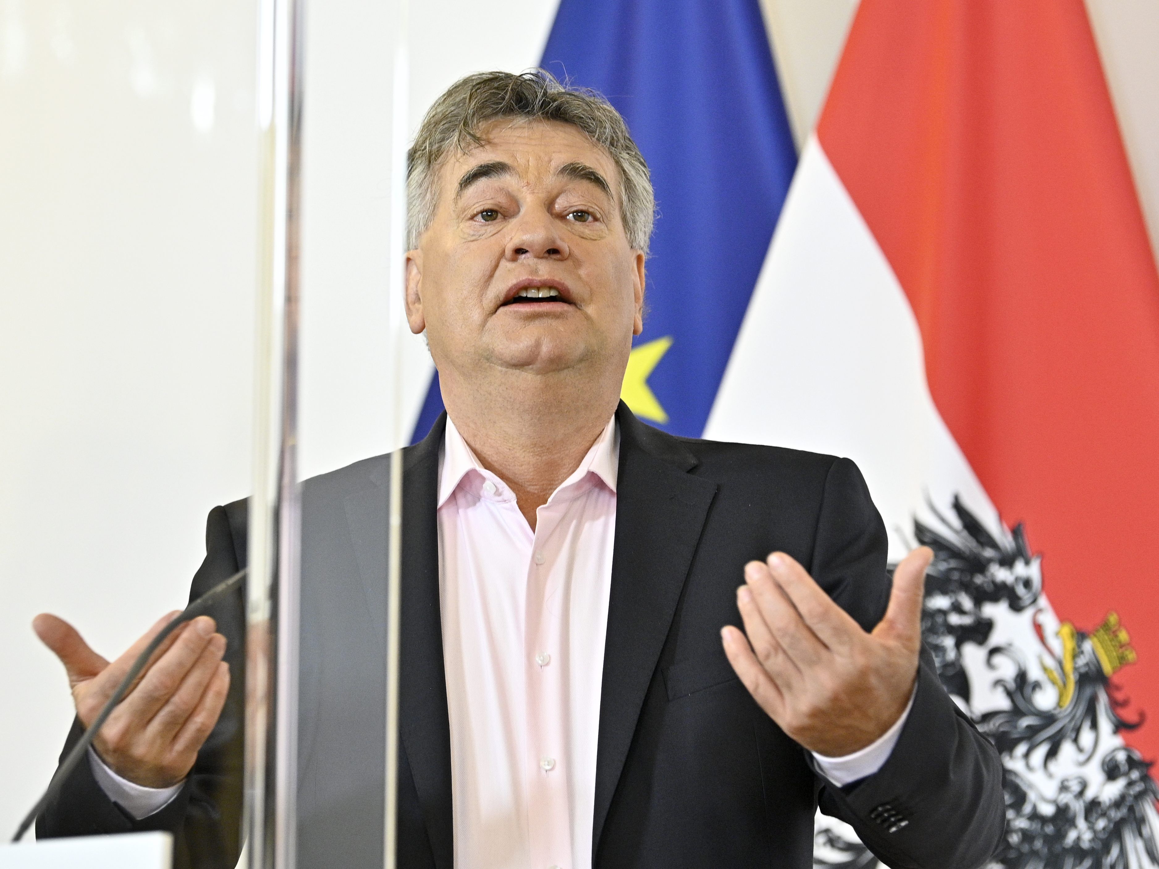 Sportminister Kogler bedauert den Schritt zurück. Sportminister Kogler bedauert den Schritt zurück.