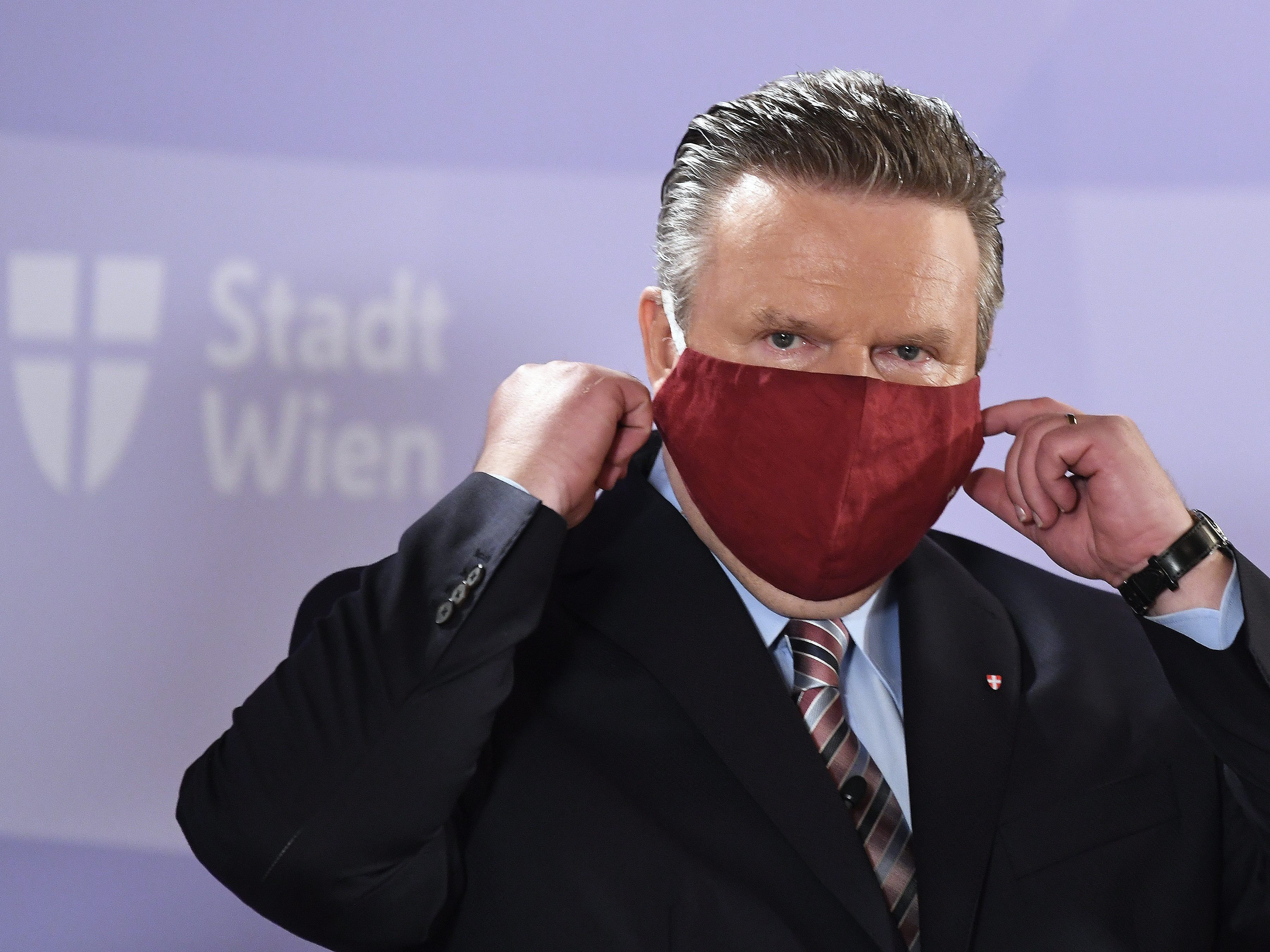 Der Wiener Bürgermeister Michael Ludwig garantierte ein "sicheres Wählen" am 11. Oktober. Der Wiener Bürgermeister Michael Ludwig garantierte ein "sicheres Wählen" am 11. Oktober.