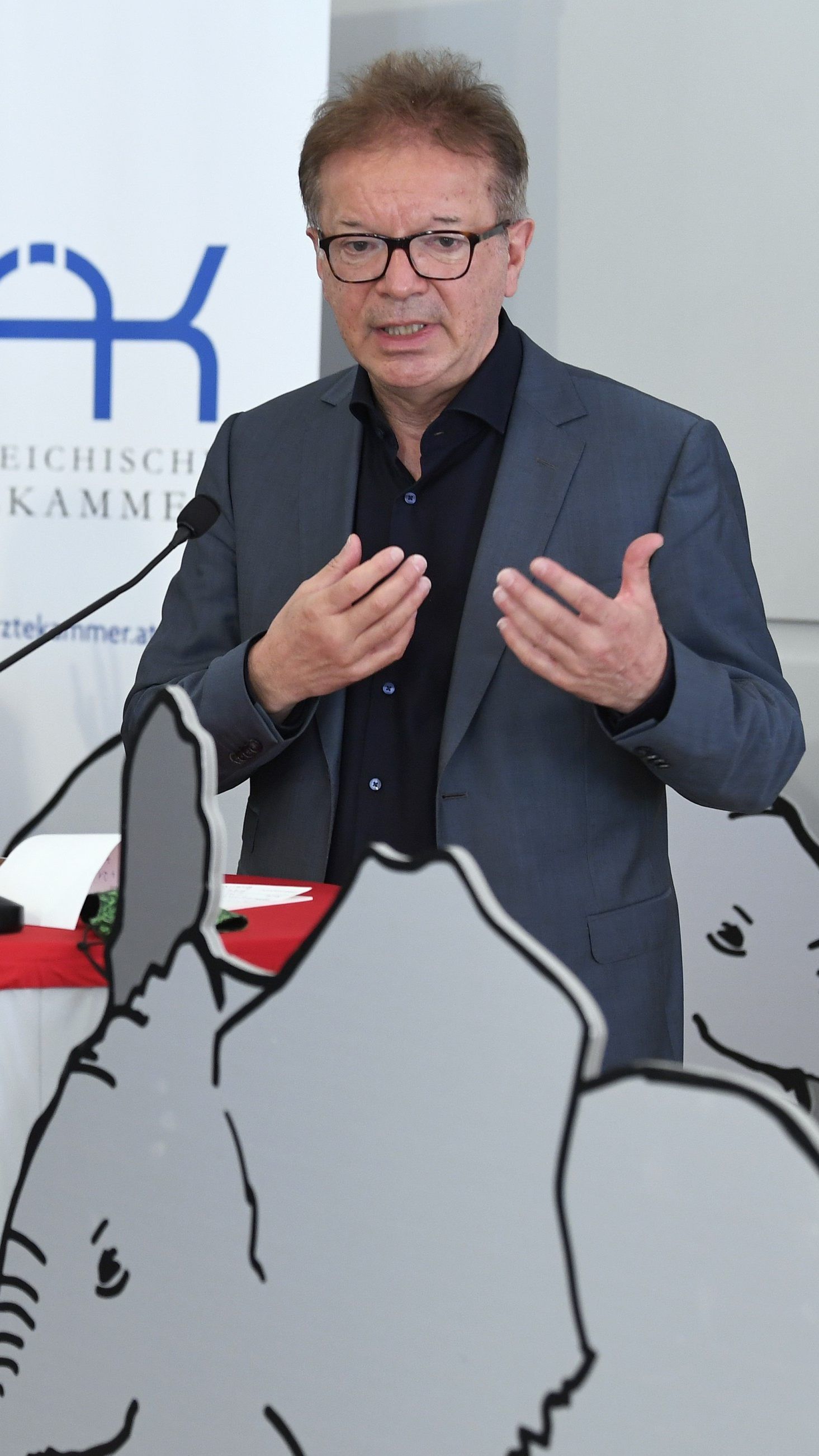 Gesundheitsminister Rudolf Anschober und Ärztekammerpräsident Thomas Szekeres