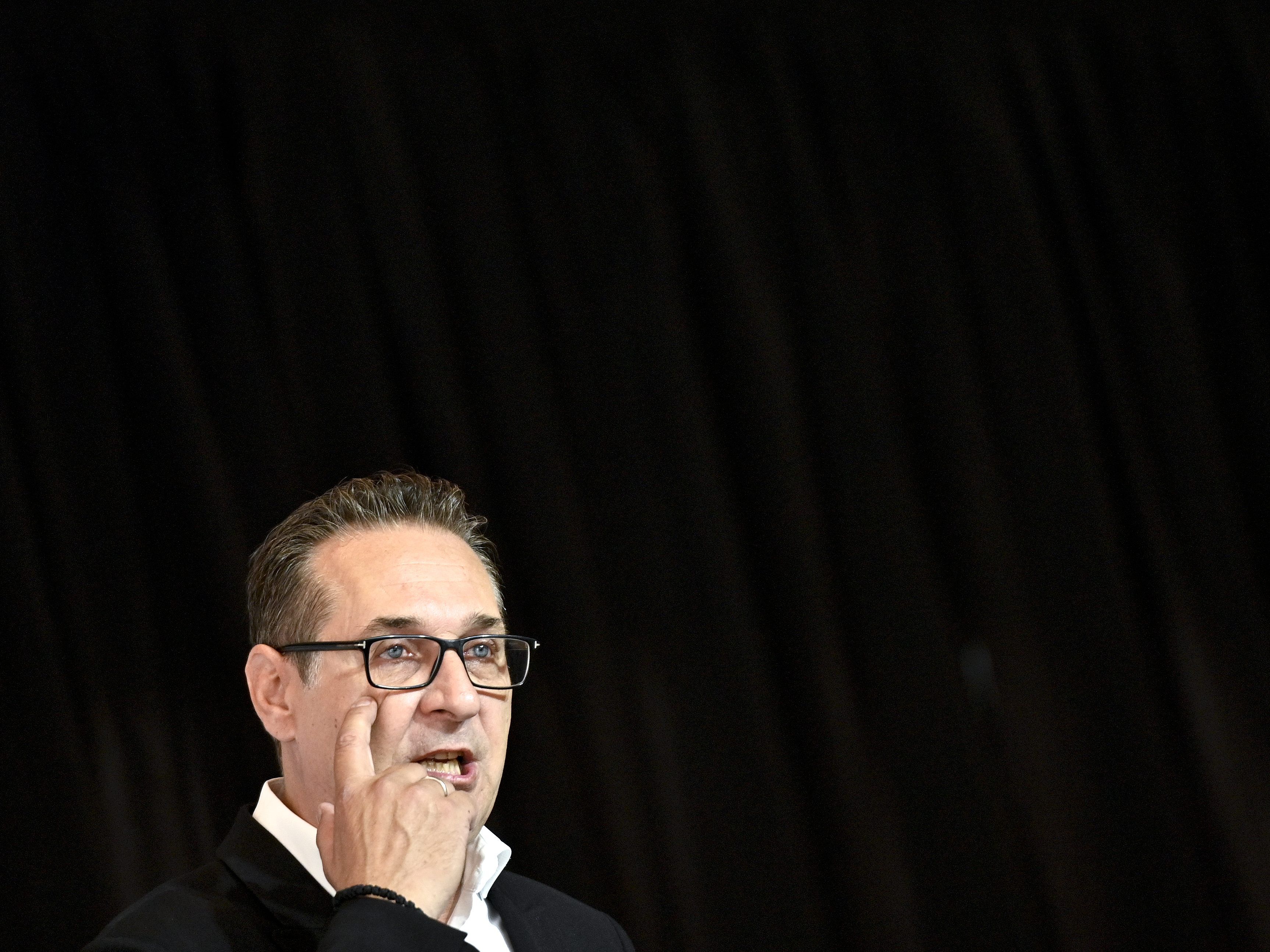 Das Bundeskriminalamt kommt auf 580.832,82 Euro Schadenssumme. Das Bundeskriminalamt kommt auf 580.832,82 Euro Schadenssumme.