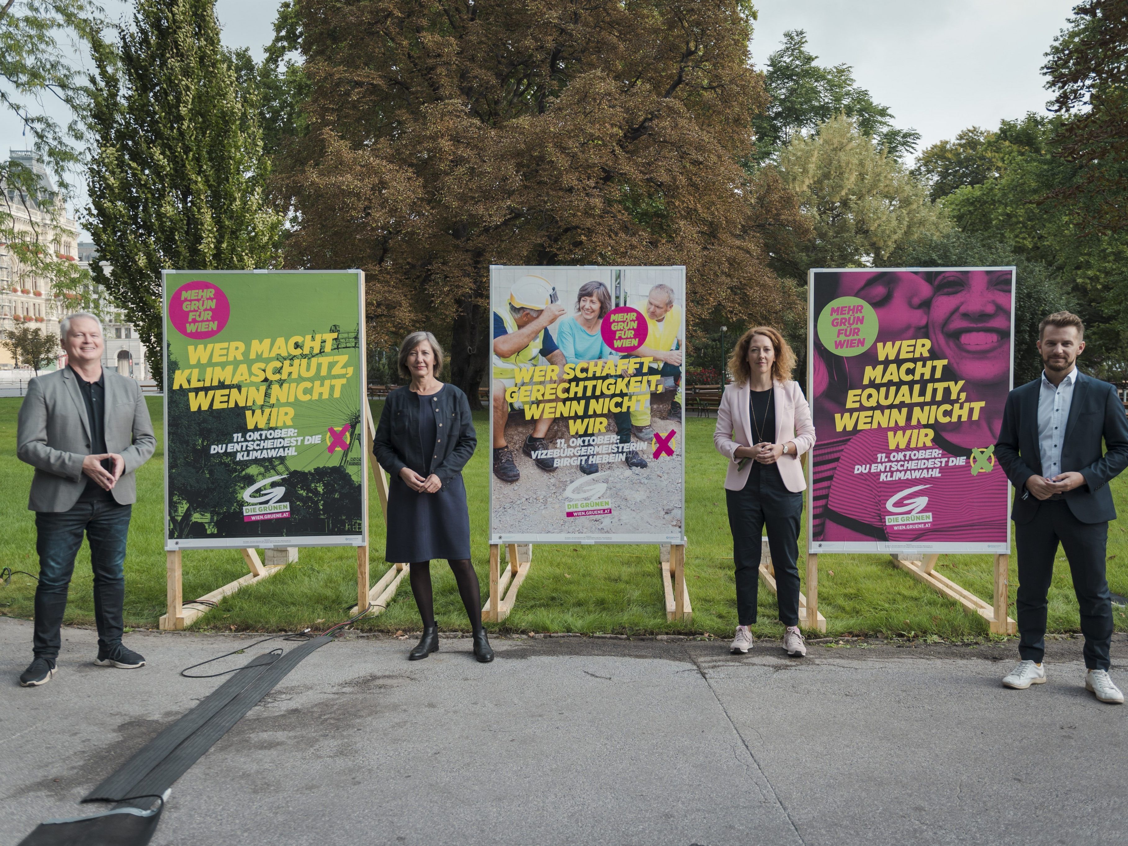 Die zweite Plakatwelle wurde präsentiert. Die zweite Plakatwelle wurde präsentiert.
