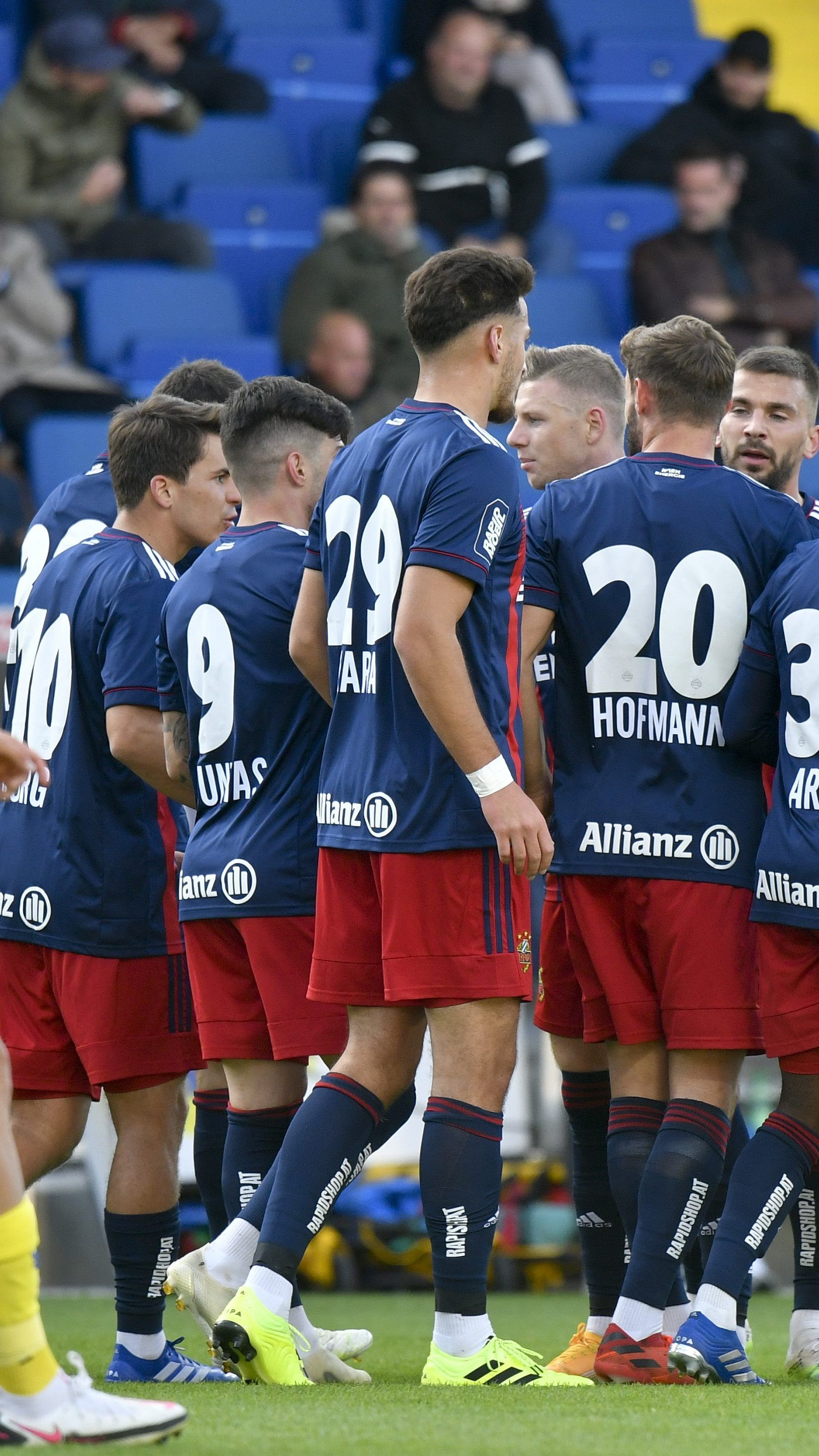 Rapid Wien gewinnt das Duell gegen SKN St. Pölten mit 2:1.