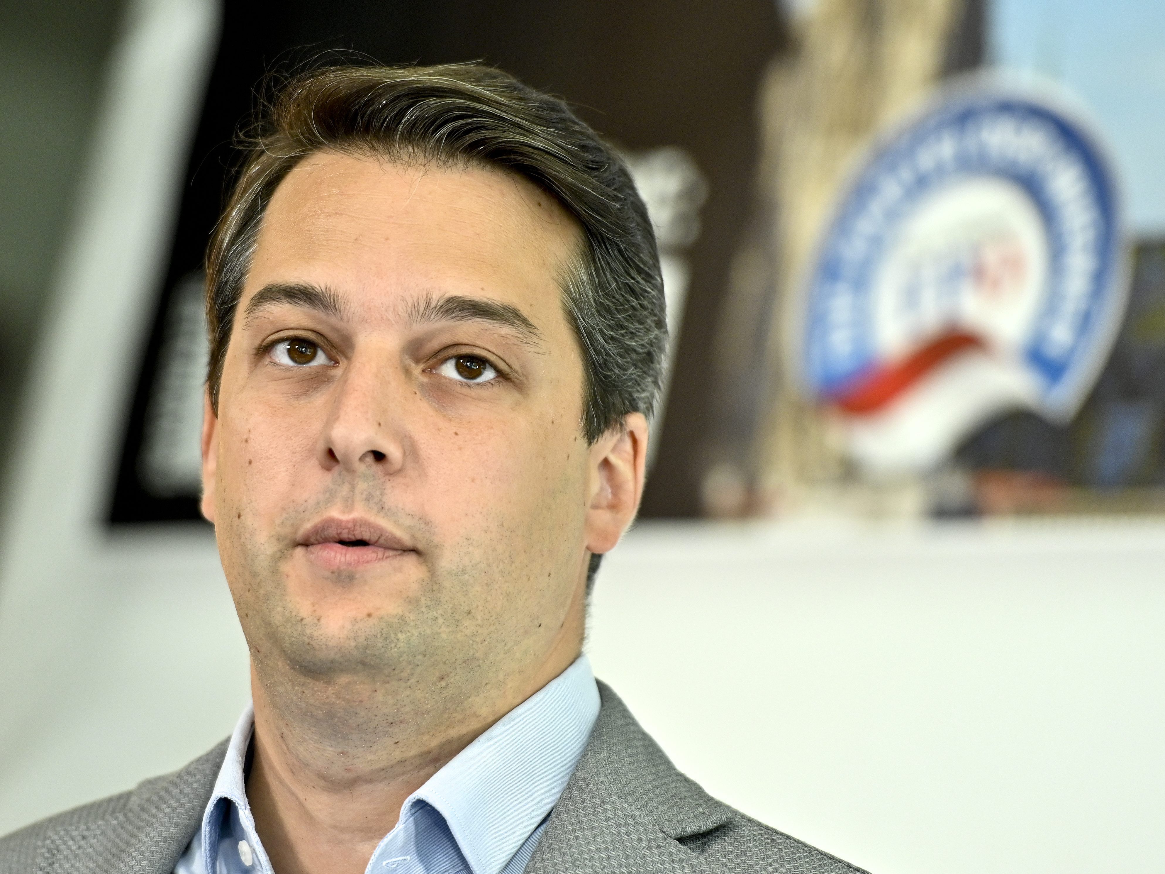 Auch für FPÖ-Spitzenkandidat Dominik Nepp gilt die MNS-Pflicht in Öffis. Auch für FPÖ-Spitzenkandidat Dominik Nepp gilt die MNS-Pflicht in Öffis.
