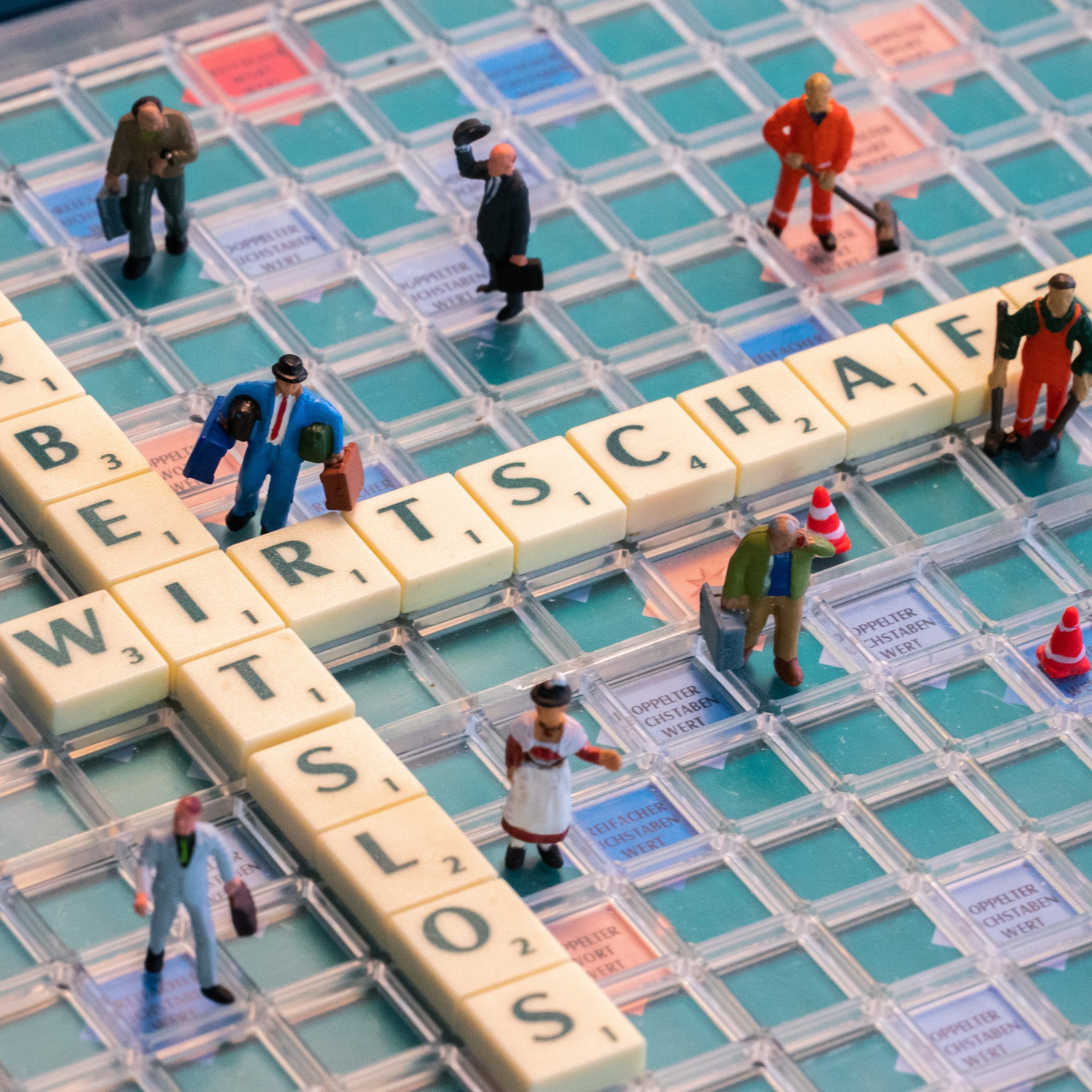 Die ahl der Langzeitarbeitslosen bereits nahe dem Höchstwert von 2016.