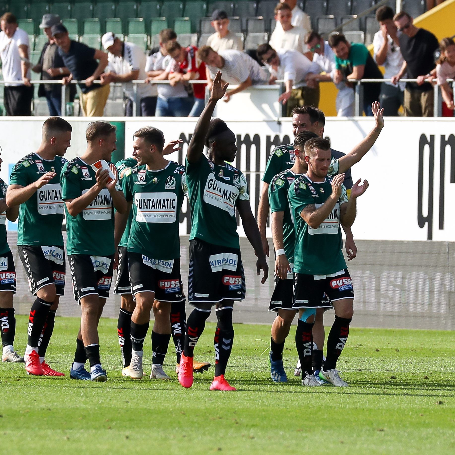 LIVE-Ticker zum Spiel SV Ried gegen FC Red Bull Salzburg ab 17.00 Uhr.