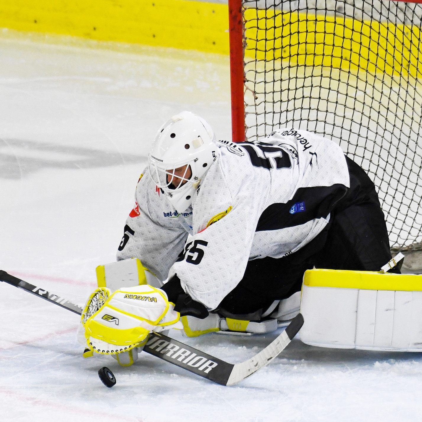Auch Torhüter Östlund konnte die Auftaktniederlage nicht verhindern.