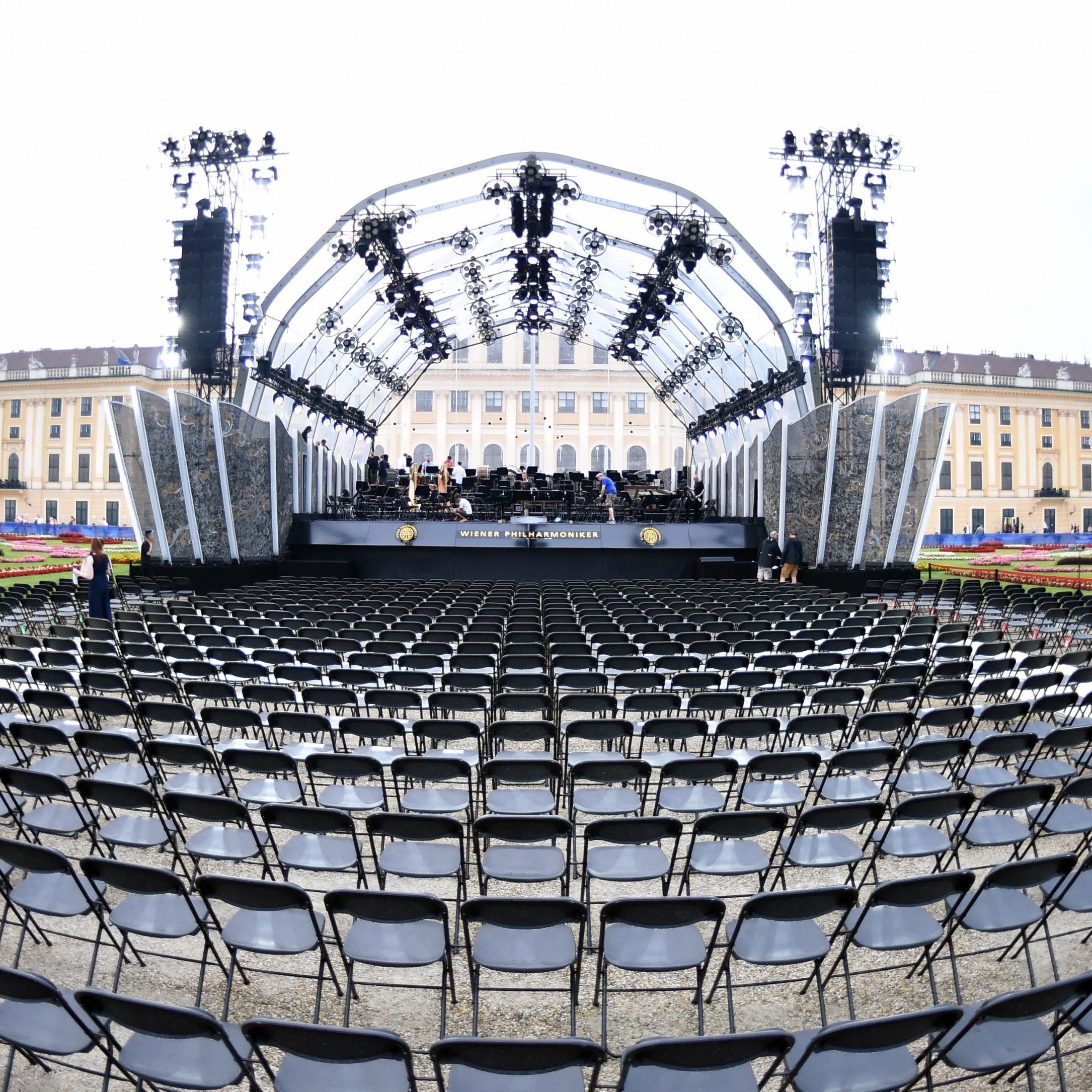 Die Wiener Philharmoniker verlosen Gratistickets für das exklusive Sommernachtskonzert 2020.