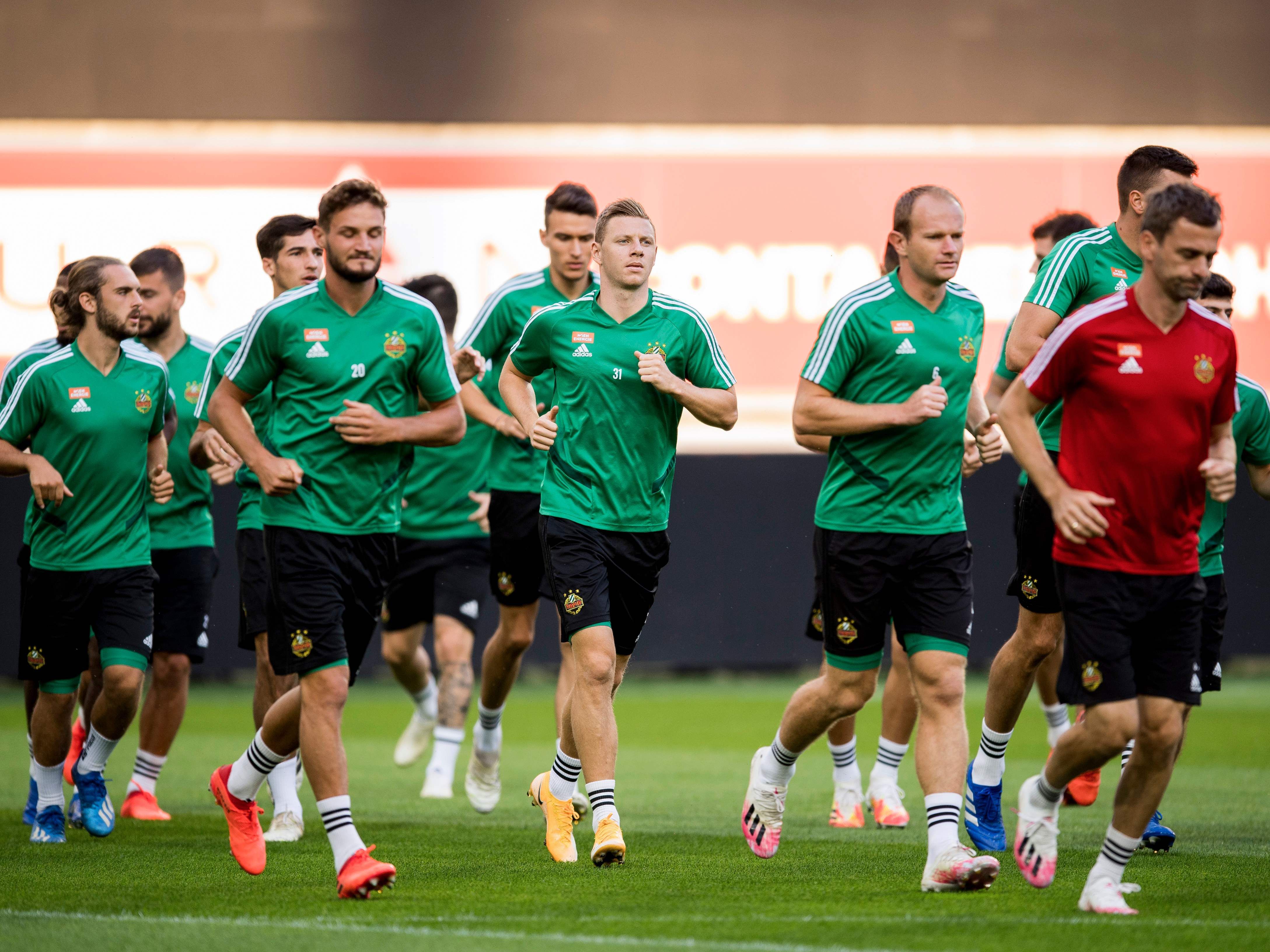 Rapid Wien ist in der CL gegen KAA Gent gefordert. Rapid Wien ist in der CL gegen KAA Gent gefordert.