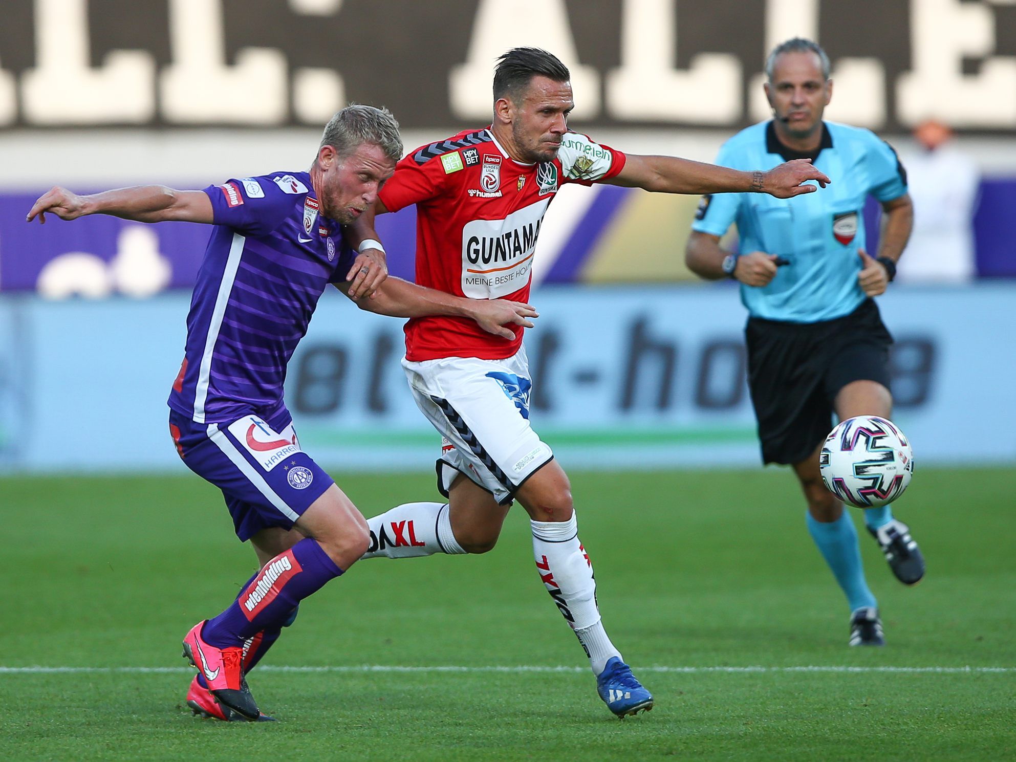Die Austria Wien konnte sich mit zwei Elfmetern den Sieg gegen SV Ried sichern. Die Austria Wien konnte sich mit zwei Elfmetern den Sieg gegen SV Ried sichern.