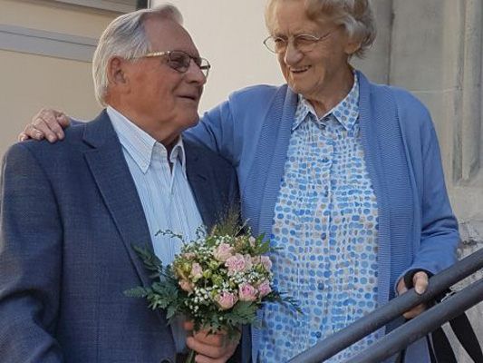 Diamantene Hochzeit von Ingeborg und Helmut Netzer aus Stallehr Diamantene Hochzeit von Ingeborg und Helmut Netzer aus Stallehr