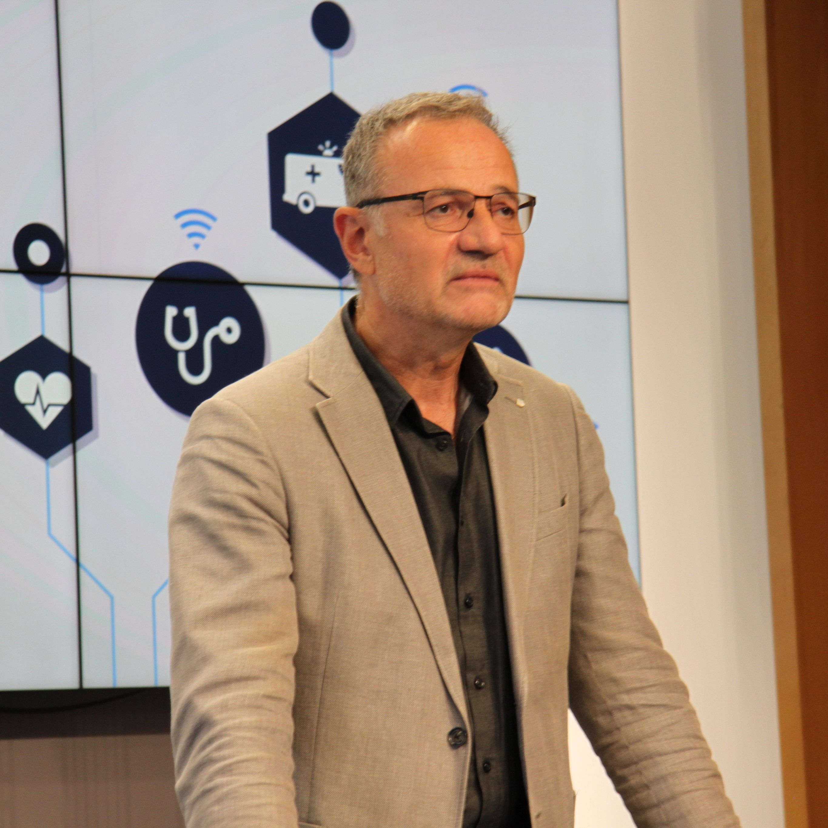 Fidler wäre nicht überrascht, wenn bald einer der Vorarlberger Bezirke rot leuchten würde.