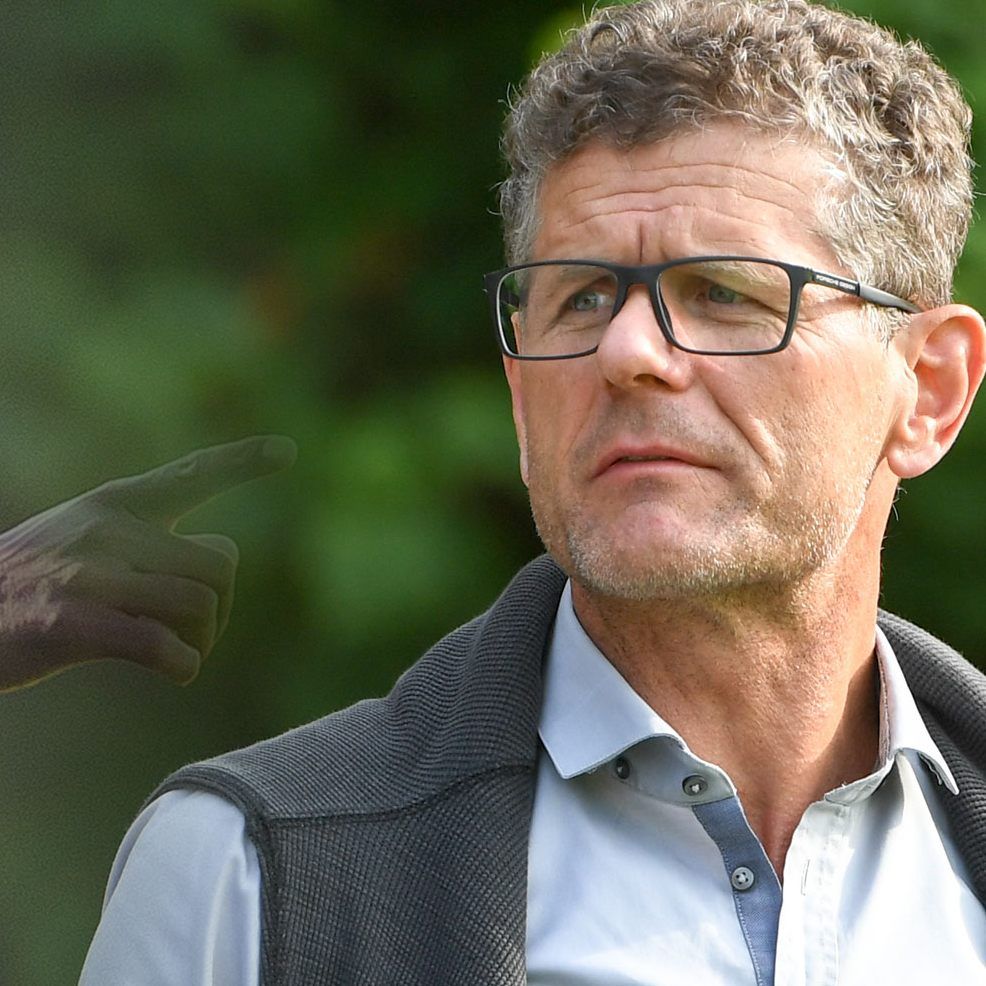 Am Mittwochvormittag bespricht der VFV (r.: VFV-Präsident Dr. Horst Lumper) in einer Sitzung das weitere Vorgehen