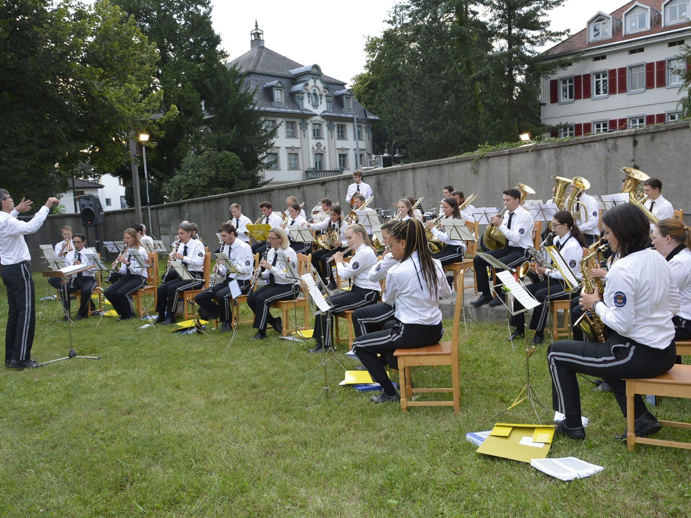 Die Stadtmusik Dornbirn spielt für die Besucher am 18. September ab 17 Uhr bis 19.30 Uhr im Klostergarten. Die Stadtmusik Dornbirn spielt für die Besucher am 18. September ab 17 Uhr bis 19.30 Uhr im Klostergarten.