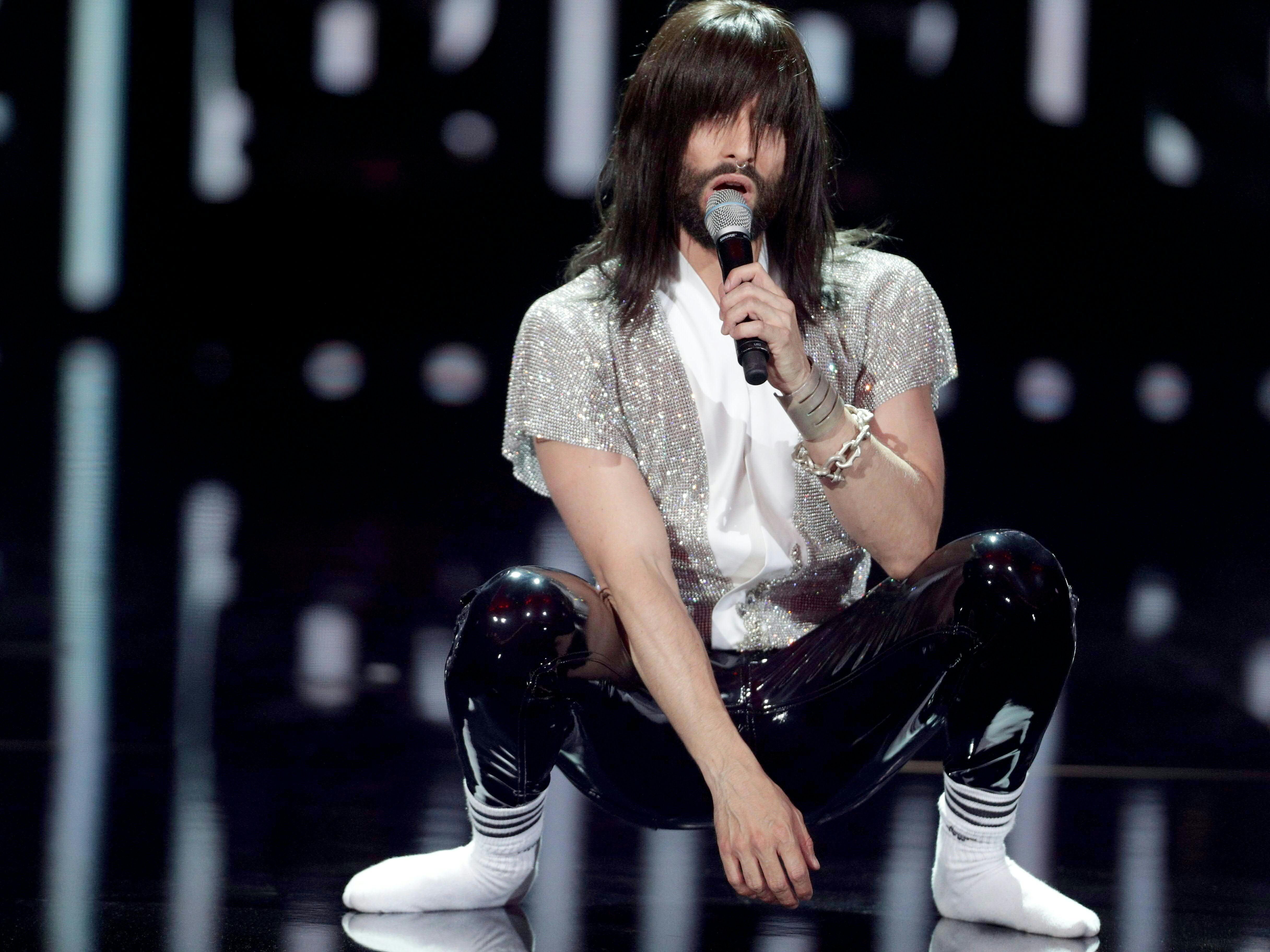 Conchita Wurst wird durch den Abend führen. Conchita Wurst wird durch den Abend führen.