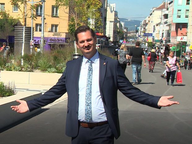 VIENNA.at bat den Bezirksvorsteher von Wien-Favoriten Marcus Franz zum Interview. VIENNA.at bat den Bezirksvorsteher von Wien-Favoriten Marcus Franz zum Interview.