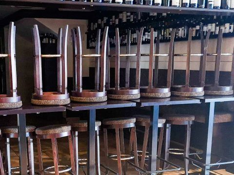 Die Nachtgastro warnt davor, dass ohne Fixkostenzuschuss bis zu 70 Prozent der Clubs schließen müssen. Die Nachtgastro warnt davor, dass ohne Fixkostenzuschuss bis zu 70 Prozent der Clubs schließen müssen.
