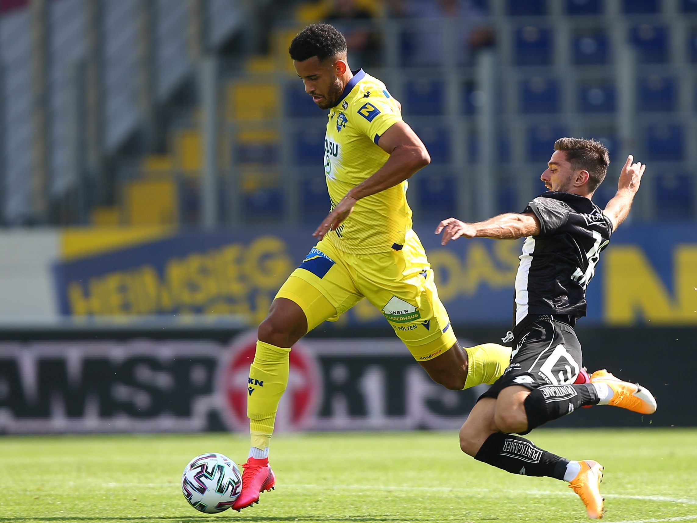 Viele Fans sahen das Unentschieden zwischen dem SKN und Sturm Graz nicht.