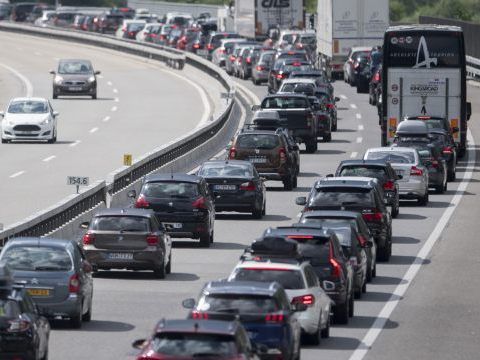 Auch im restlichen Österreich enden nun die Sommerferien - es kommt zu Stau. Auch im restlichen Österreich enden nun die Sommerferien - es kommt zu Stau.