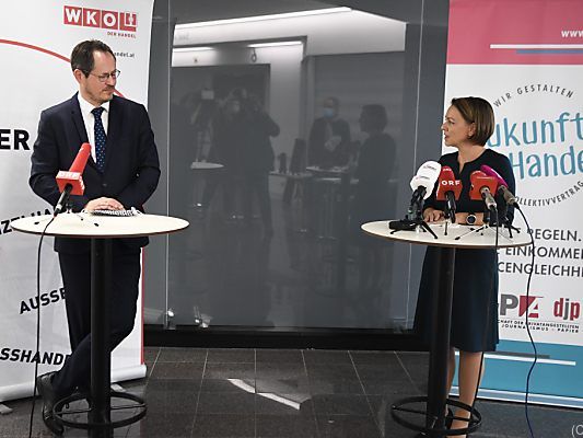 Trefelik mit Palkovich vor dem Start der Lohnrunde